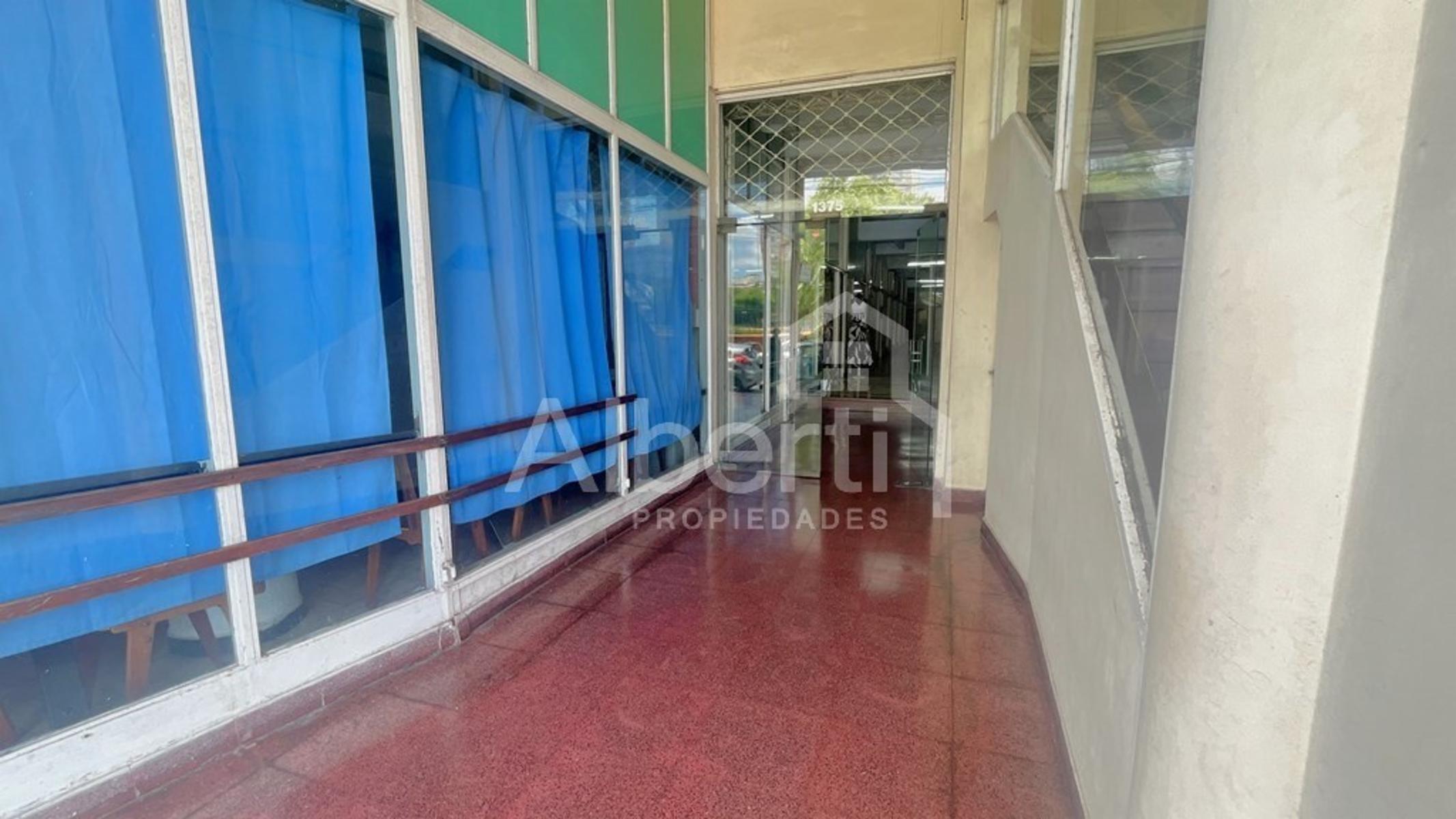 VENTA LOCAL EN GALERÍA - HAEDO CENTRO (LADO NORTE) — foto 5
