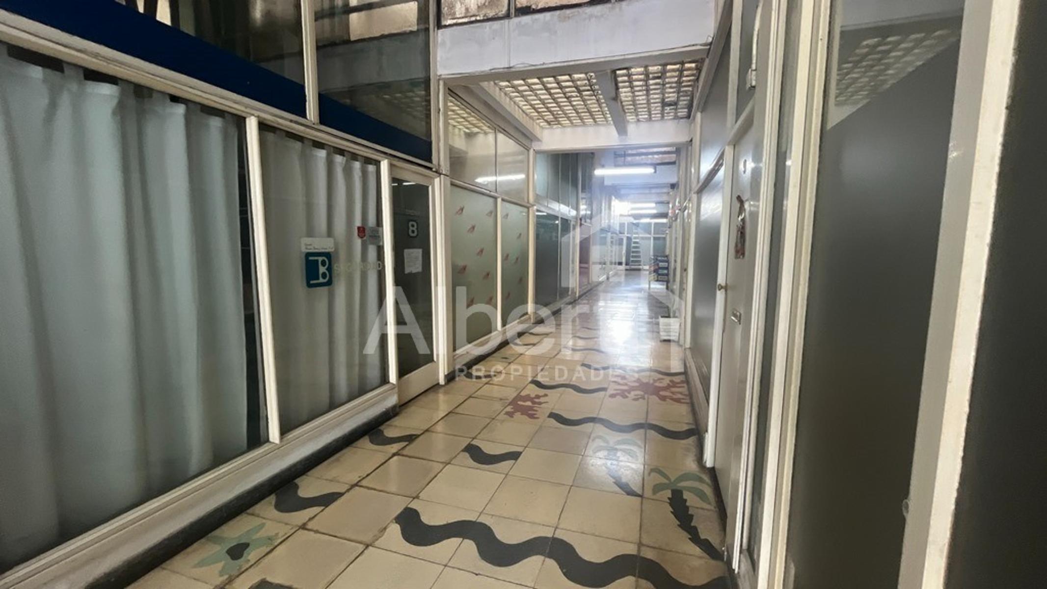 VENTA LOCAL EN GALERÍA - HAEDO CENTRO (LADO NORTE) — foto 7