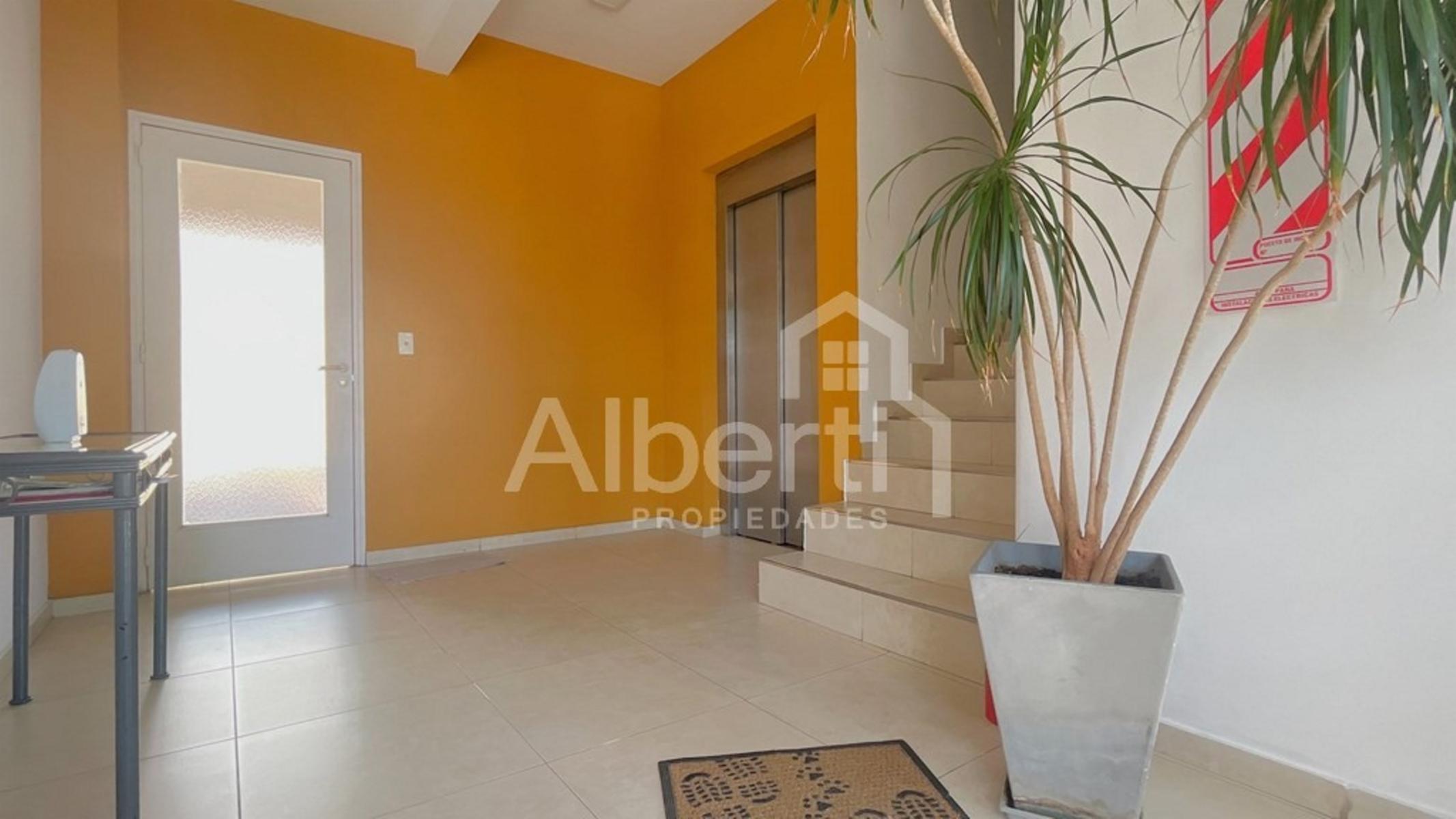 VENTA DEPARTAMENTO 2 AMBIENTES CON COCHERA EN HAEDO. — foto 2