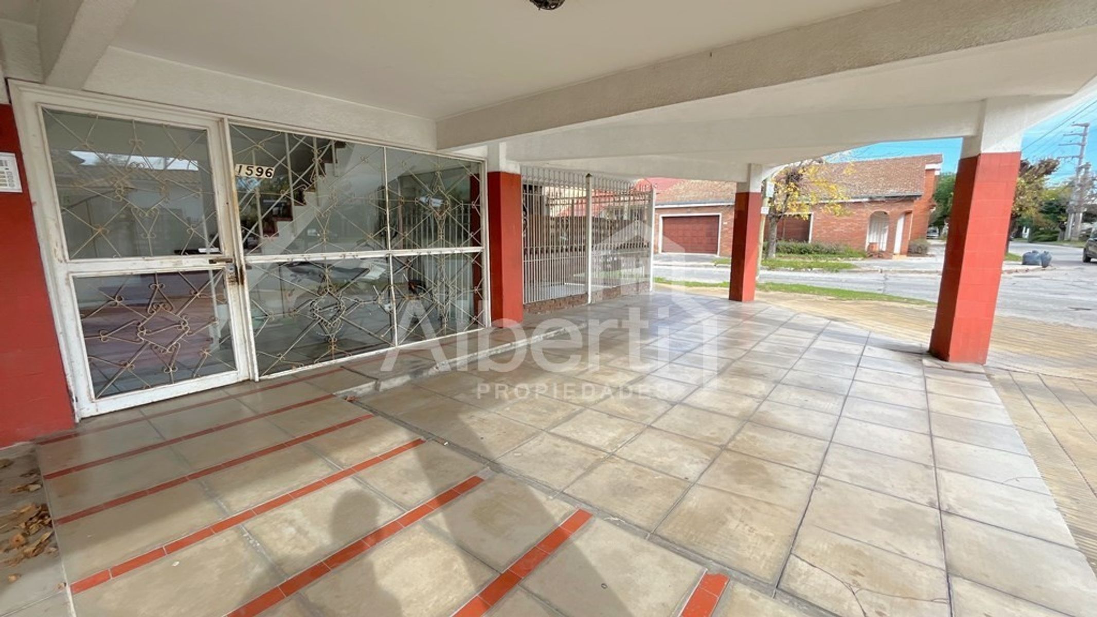 VENTA DEPARTAMENTO 3 AMBIENTES CON COCHERA EN HAEDO. — foto 2