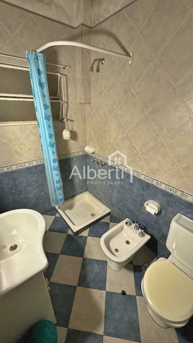 VENTA CASA 4 AMBIENTES EN HAEDO NORTE. — foto 12