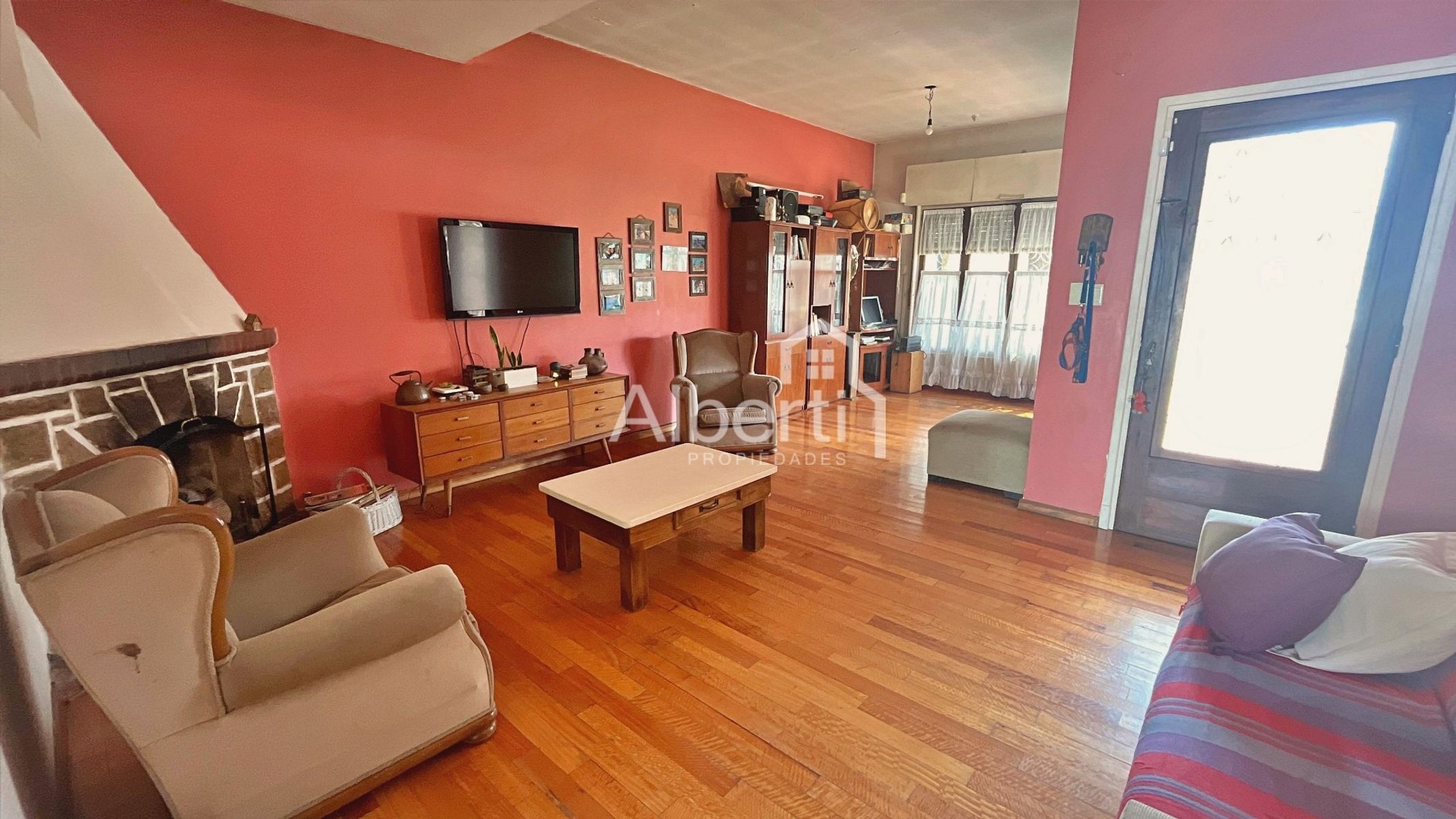 VENTA CHALET 3 AMBIENTES CON PILETA EN HAEDO NORTE. — foto 3