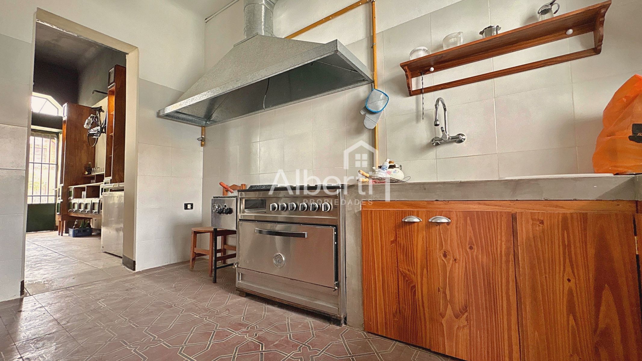 VENTA PROPIEDAD CON LOCAL GASTRONÓMICO EN HAEDO SUR. - 9
