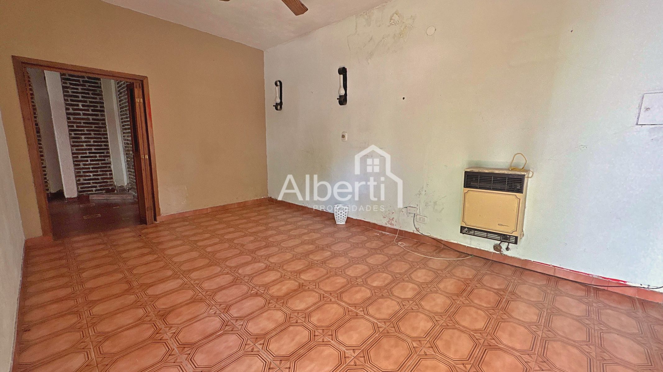 VENTA CASA 4 AMBIENTES EN ITUZAINGÓ SOBRE LOTE DE 10 X 34 MTS. — foto 2