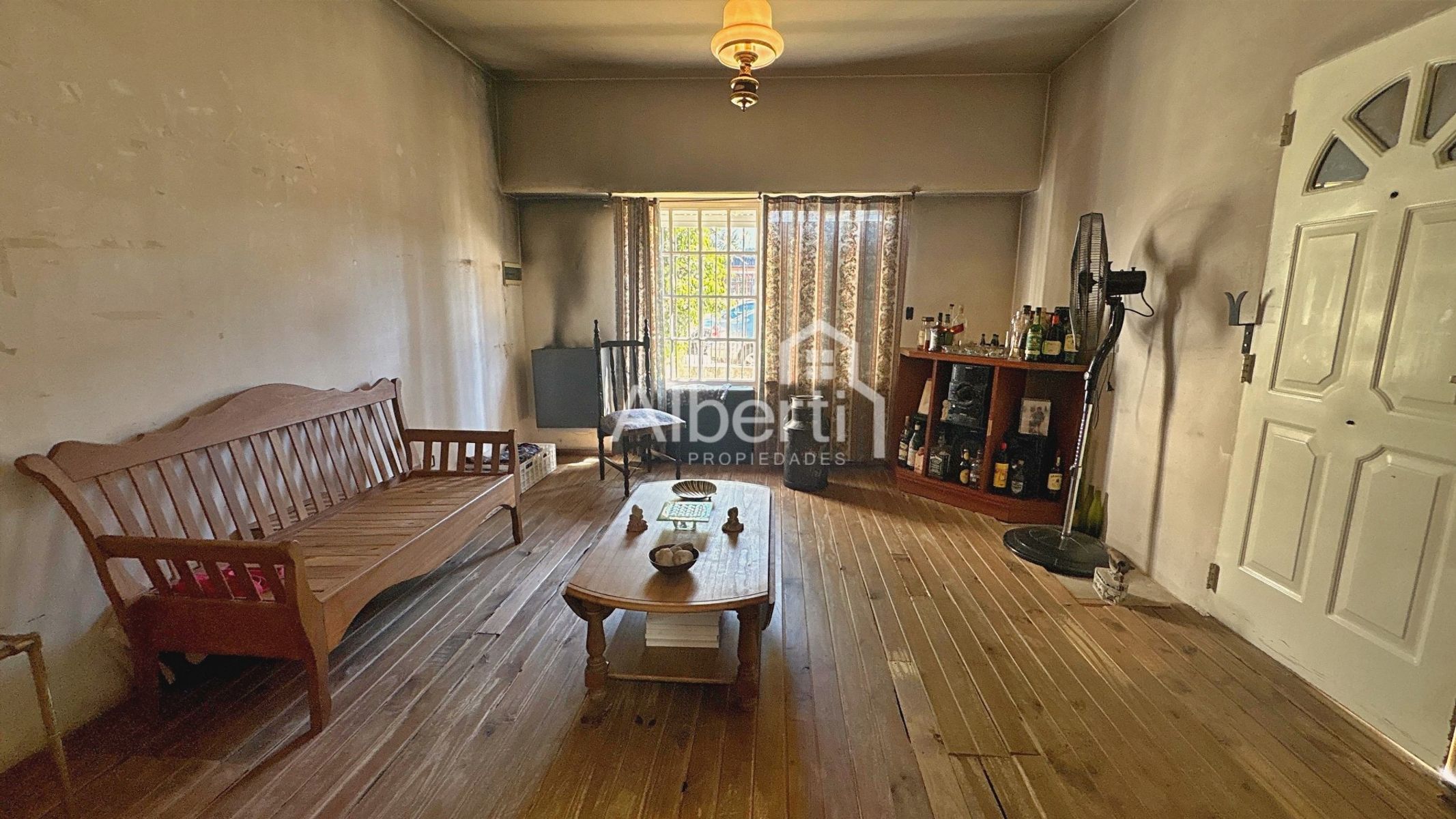 VENTA AMPLIA CASA 4 AMBIENTES EN HAEDO SUR. — foto 4