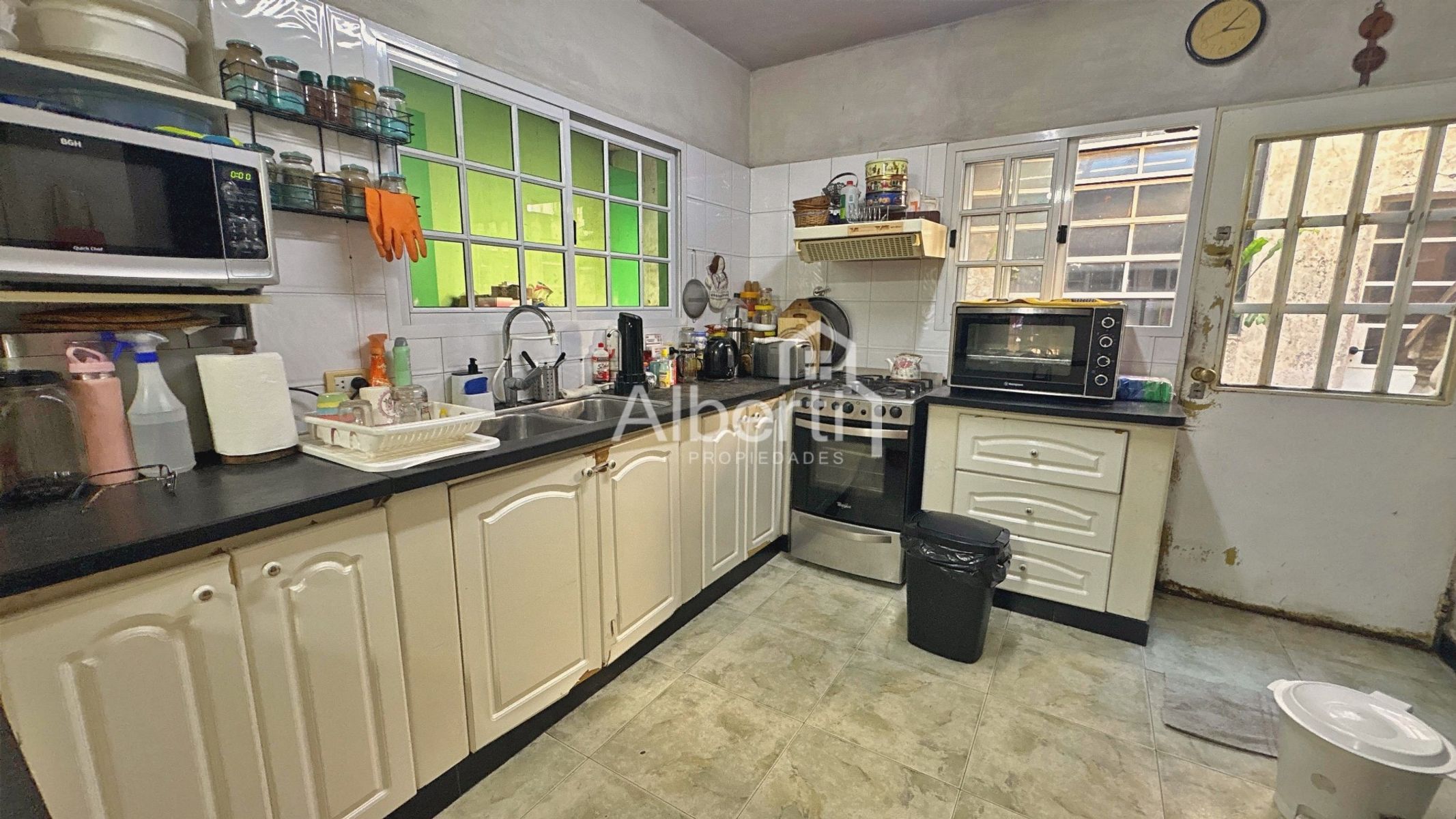 VENTA AMPLIA CASA 4 AMBIENTES EN HAEDO SUR. — foto 10