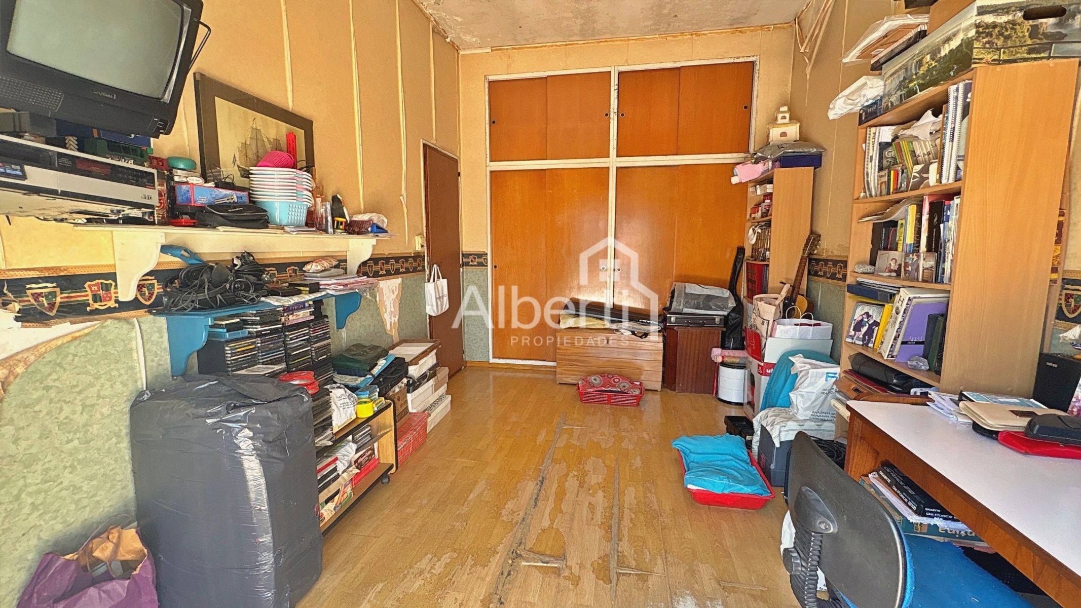 VENTA AMPLIA CASA 4 AMBIENTES EN HAEDO SUR. — foto 13