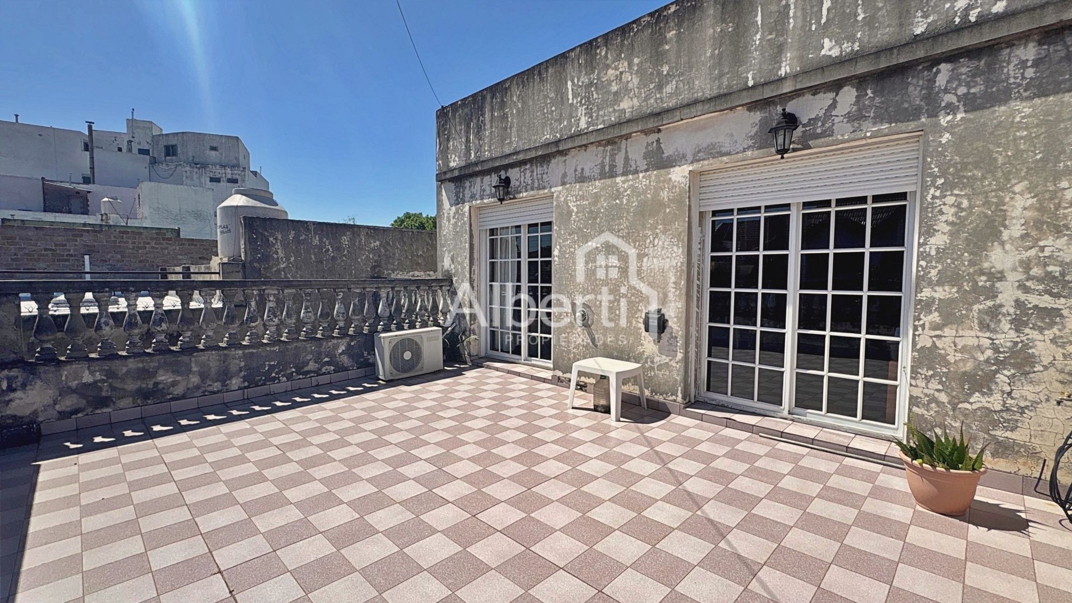 VENTA AMPLIA CASA 4 AMBIENTES EN HAEDO SUR. — foto 14
