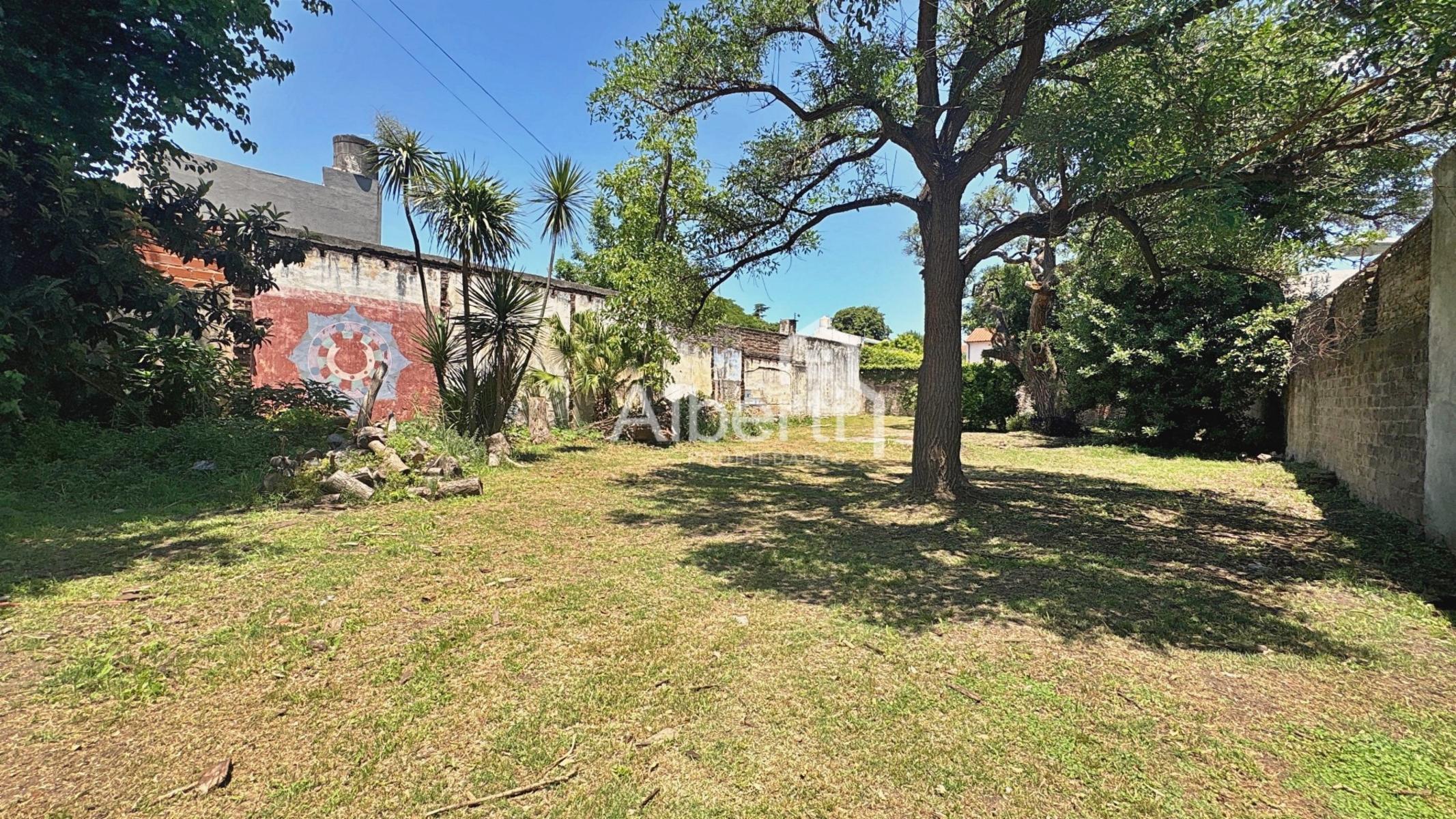 VENTA LOTE TERRENO EN HAEDO NORTE A DOS CUADRAS DE LA ESTACIÓN.