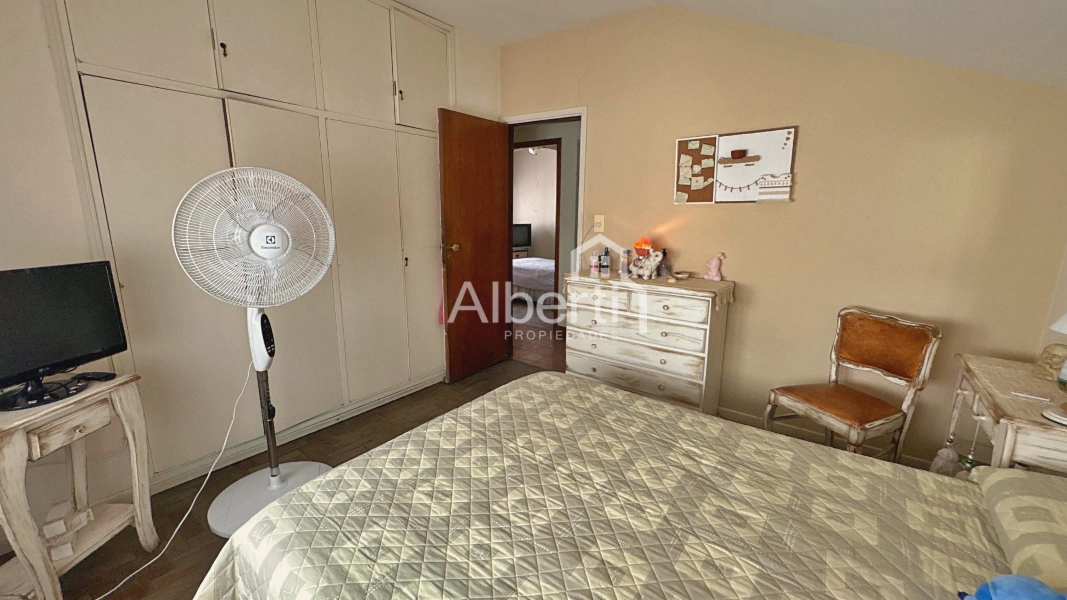 VENTA CASA 5 AMBIENTES EN CASTELAR CON GRAN PARQUE. — foto 13