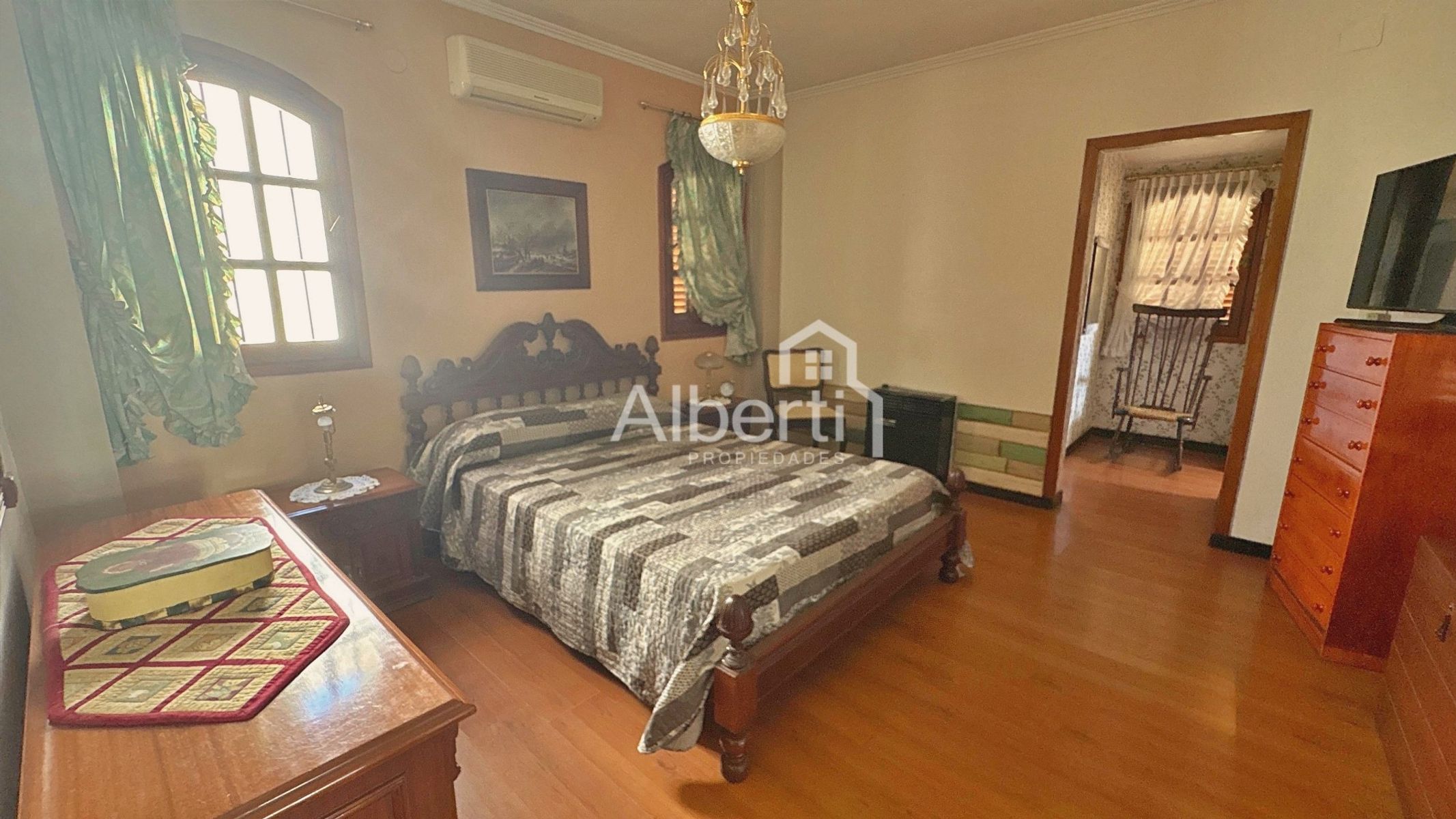VENTA CASA 5 AMBIENTES EN CASTELAR CON GRAN PARQUE. — foto 15
