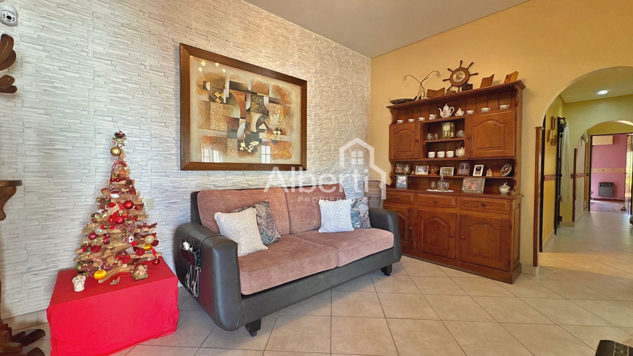 VENTA CASA 4 AMBIENTES EN MORÓN SUR CON QUINCHO Y PILETA. — foto 3