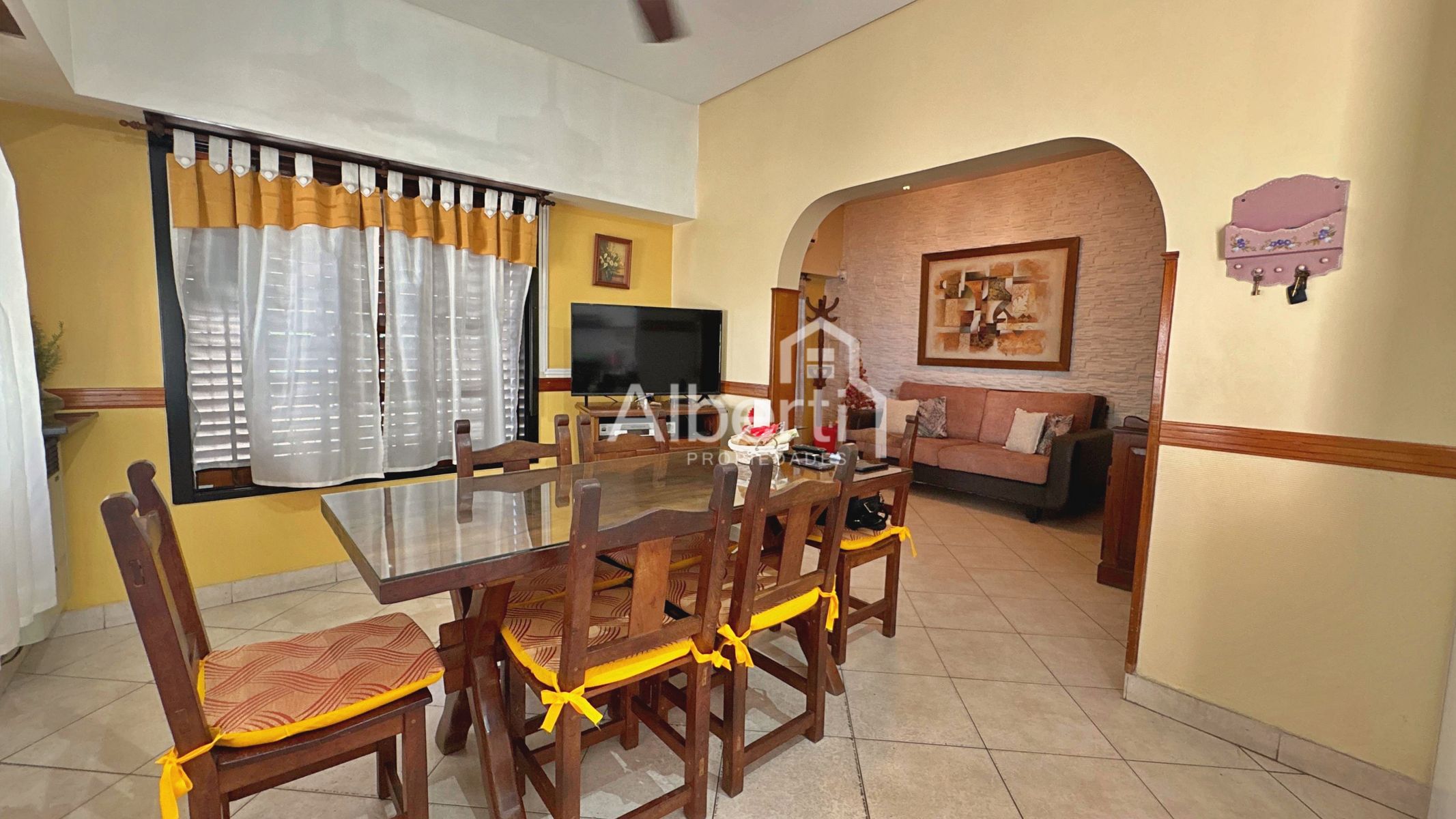 VENTA CASA 4 AMBIENTES EN MORÓN SUR CON QUINCHO Y PILETA. — foto 6