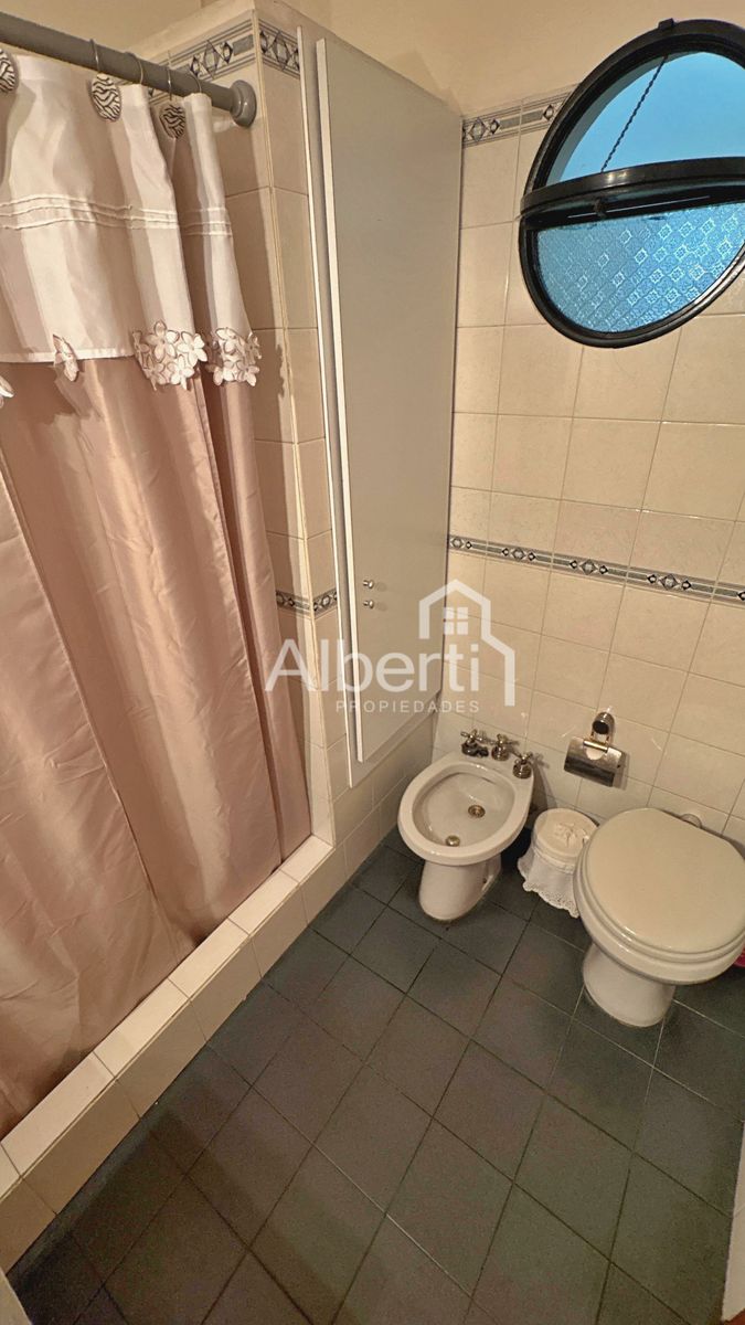 VENTA CASA 4 AMBIENTES EN MORÓN SUR CON QUINCHO Y PILETA. — foto 8