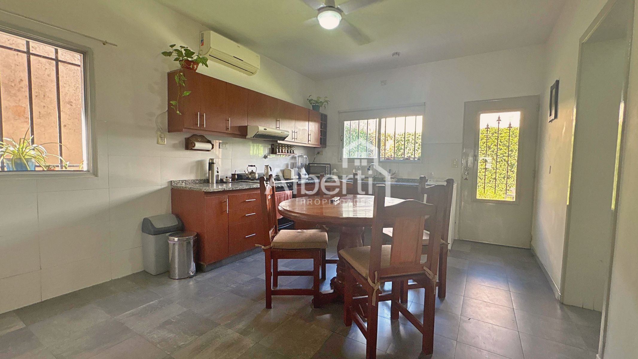 VENTA CHALET 6 AMBIENTES CON PARQUE EN HAEDO NORTE. — foto 12