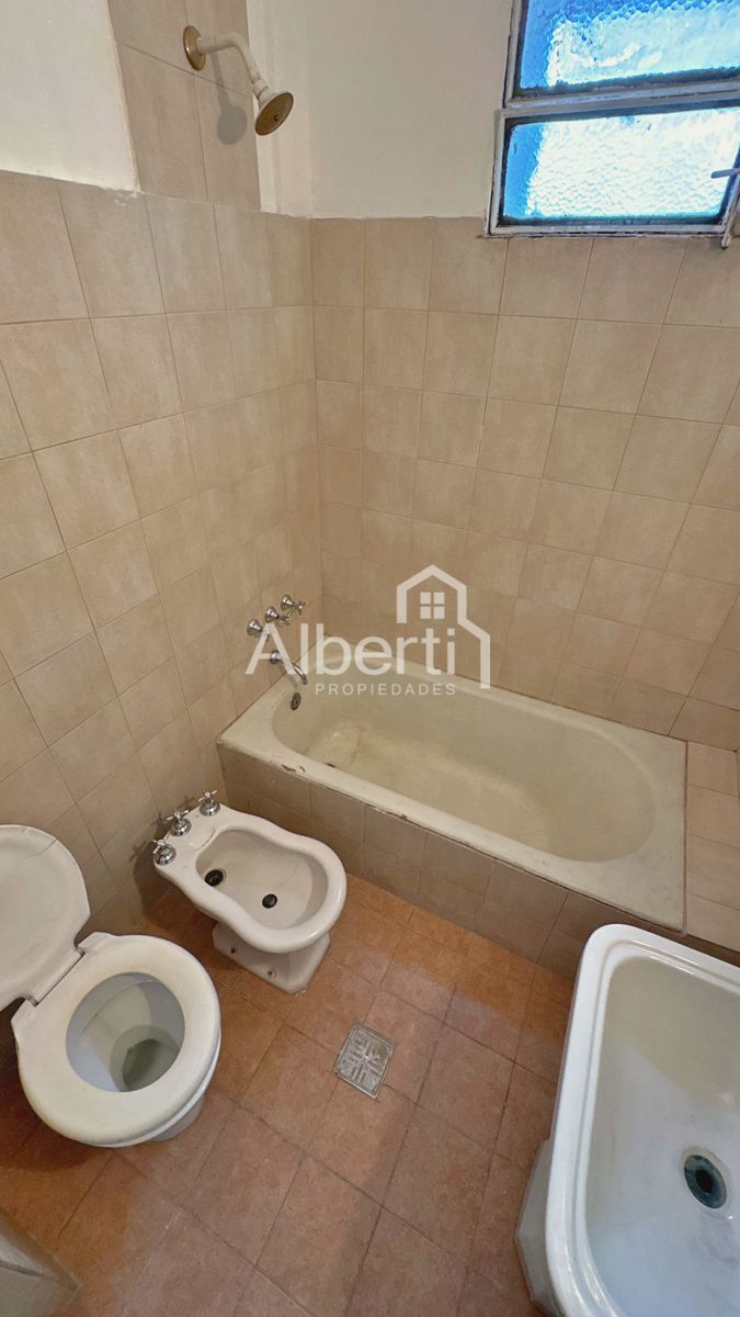 VENTA DEPARTAMENTO 3 AMBIENTES EN HAEDO NORTE FRENTE A LA ESTACIÓN. — foto 11