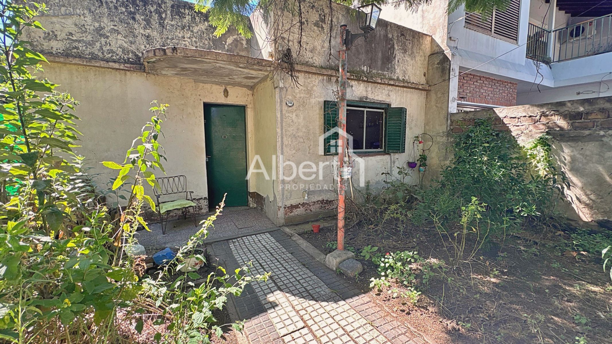 VENTA PROPIEDAD A REFACCIONAR EN HAEDO NORTE SOBRE LOTE DE 360 M². — foto 3