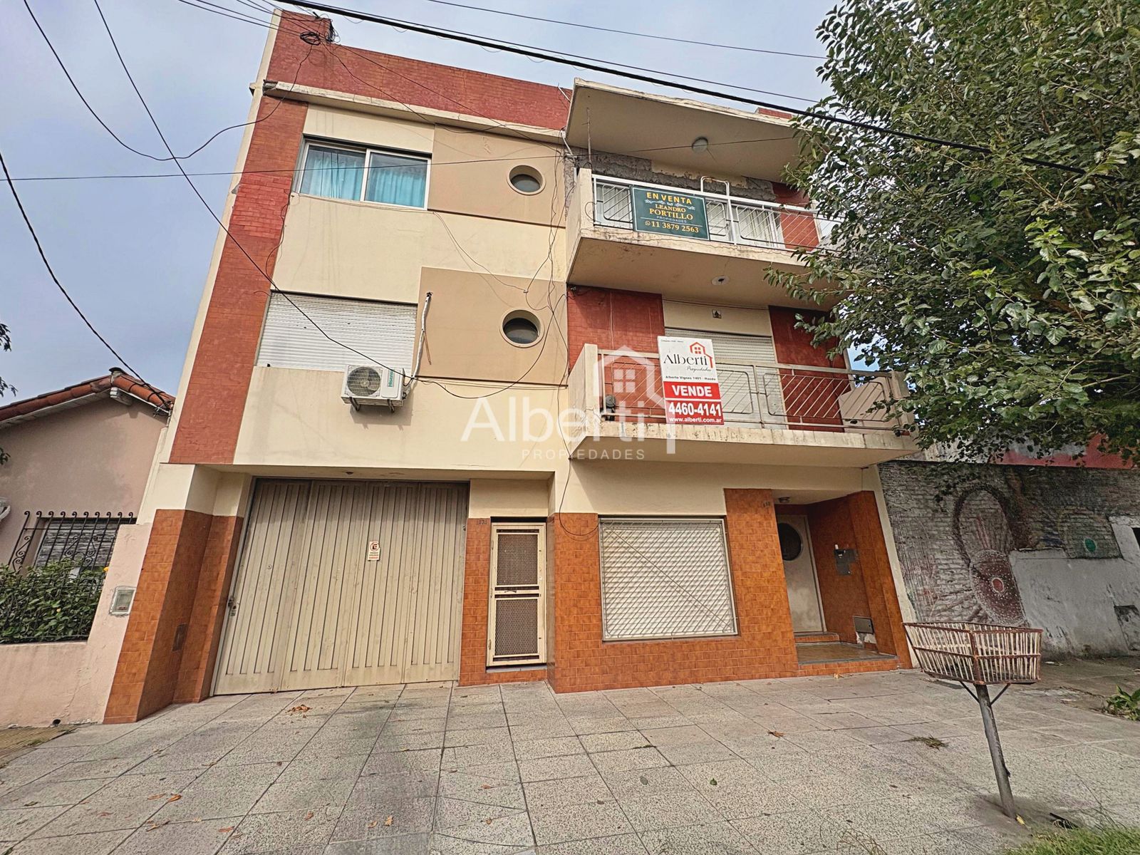 VENTA AMPLIO DEPARTAMENTO 3 AMBIENTES EN HAEDO SUR. - 1
