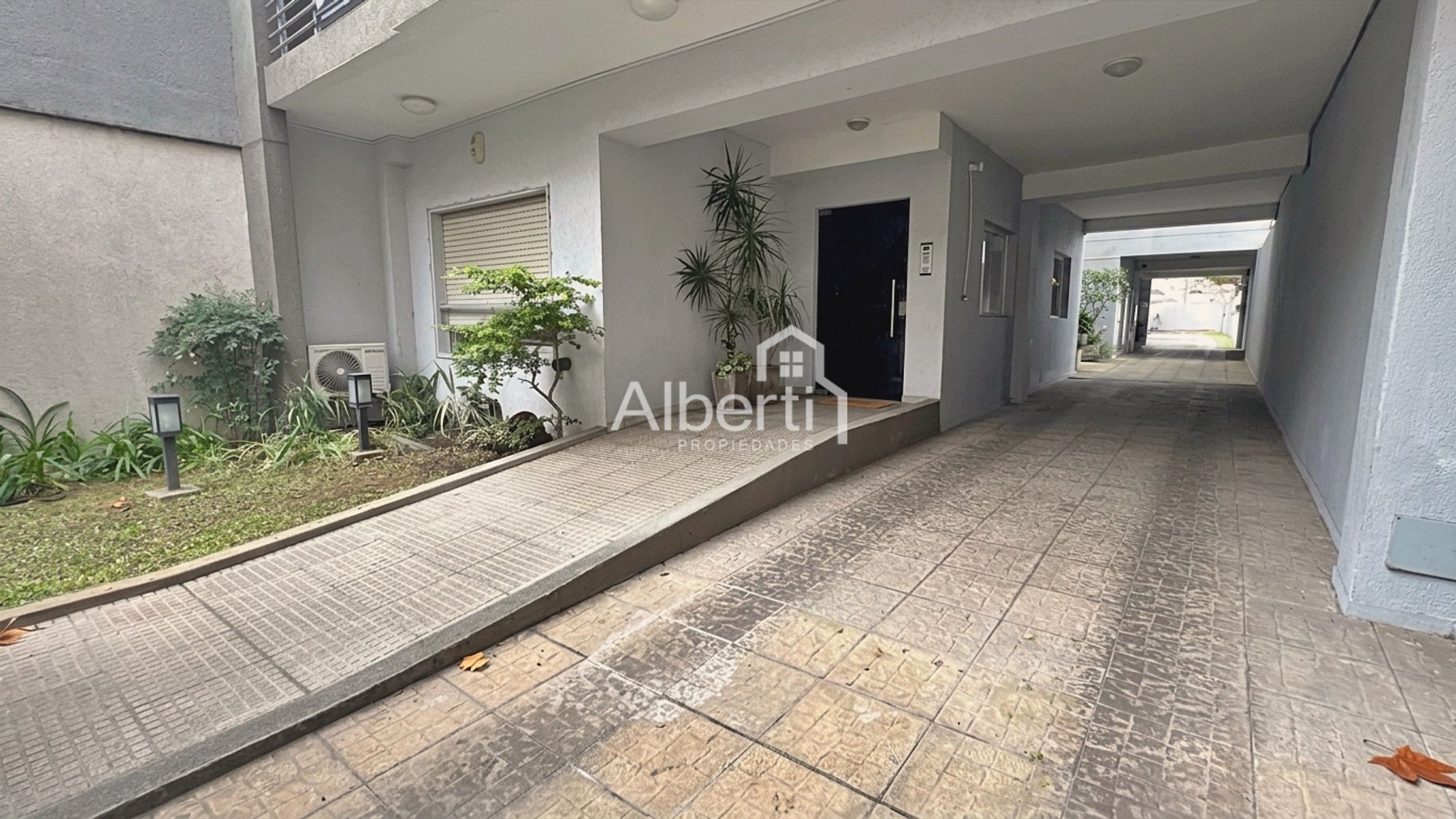 VENTA DEPARTAMENTO MONOAMBIENTE DE CATEGORÍA, EN HAEDO NORTE. - 19