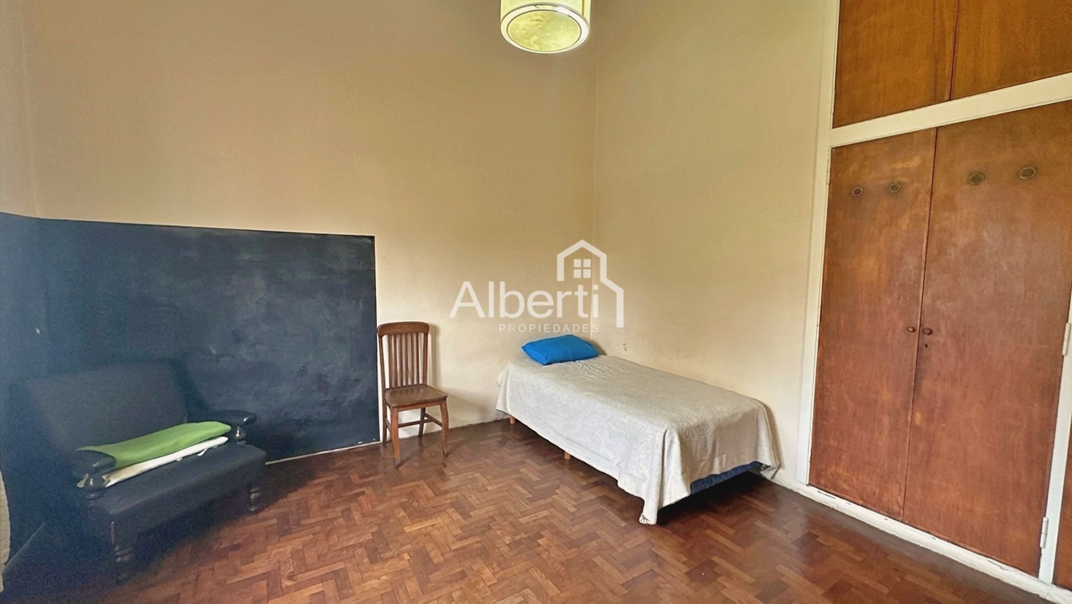 VENTA CHALET 4 AMBIENTES CON PARQUE Y PILETA EN HAEDO NORTE. - 24