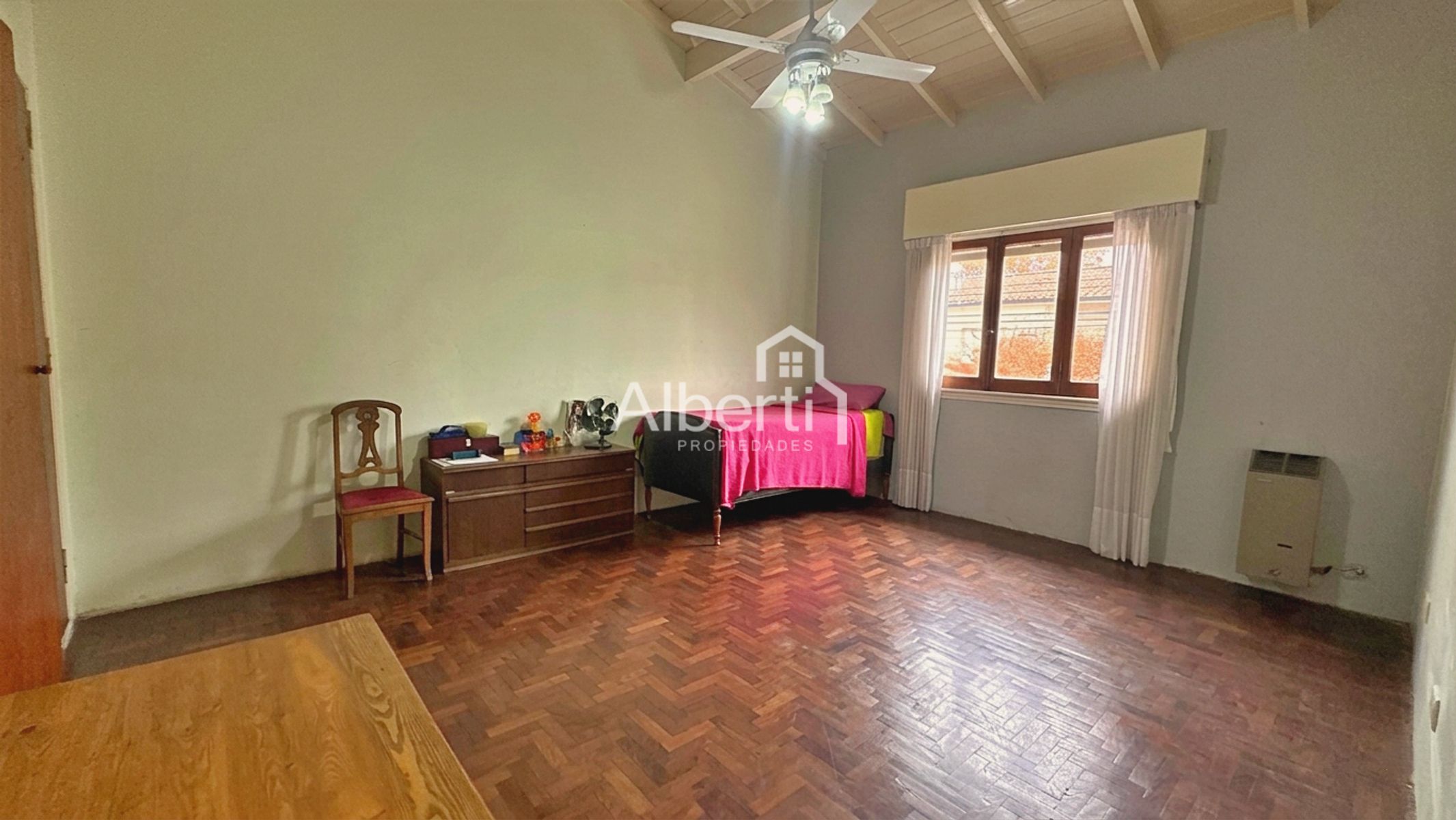 VENTA CHALET 4 AMBIENTES CON PARQUE Y PILETA EN HAEDO NORTE. - 25