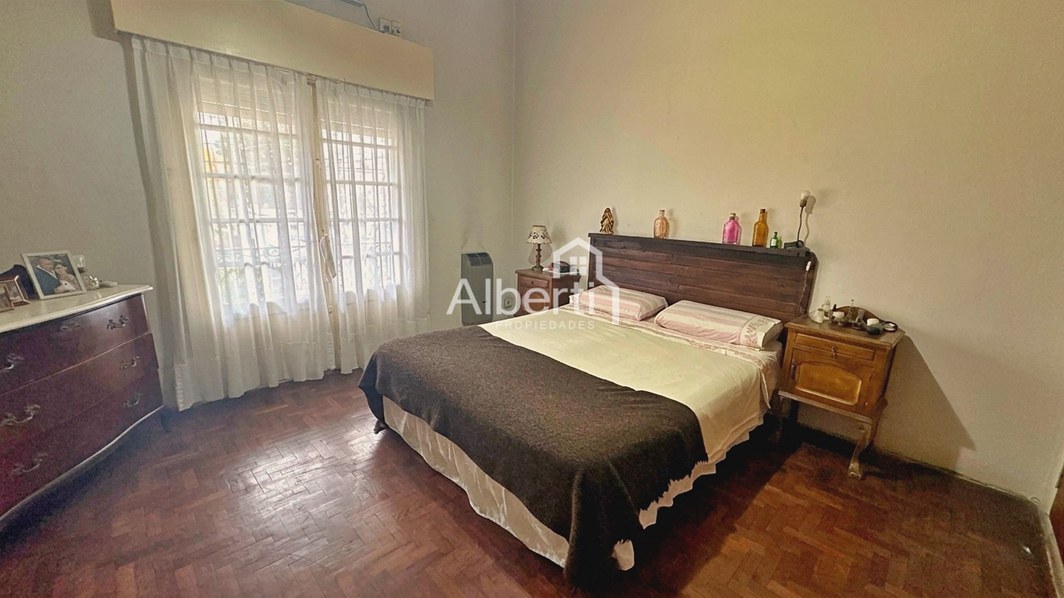 VENTA CHALET 4 AMBIENTES CON PARQUE Y PILETA EN HAEDO NORTE. - 31