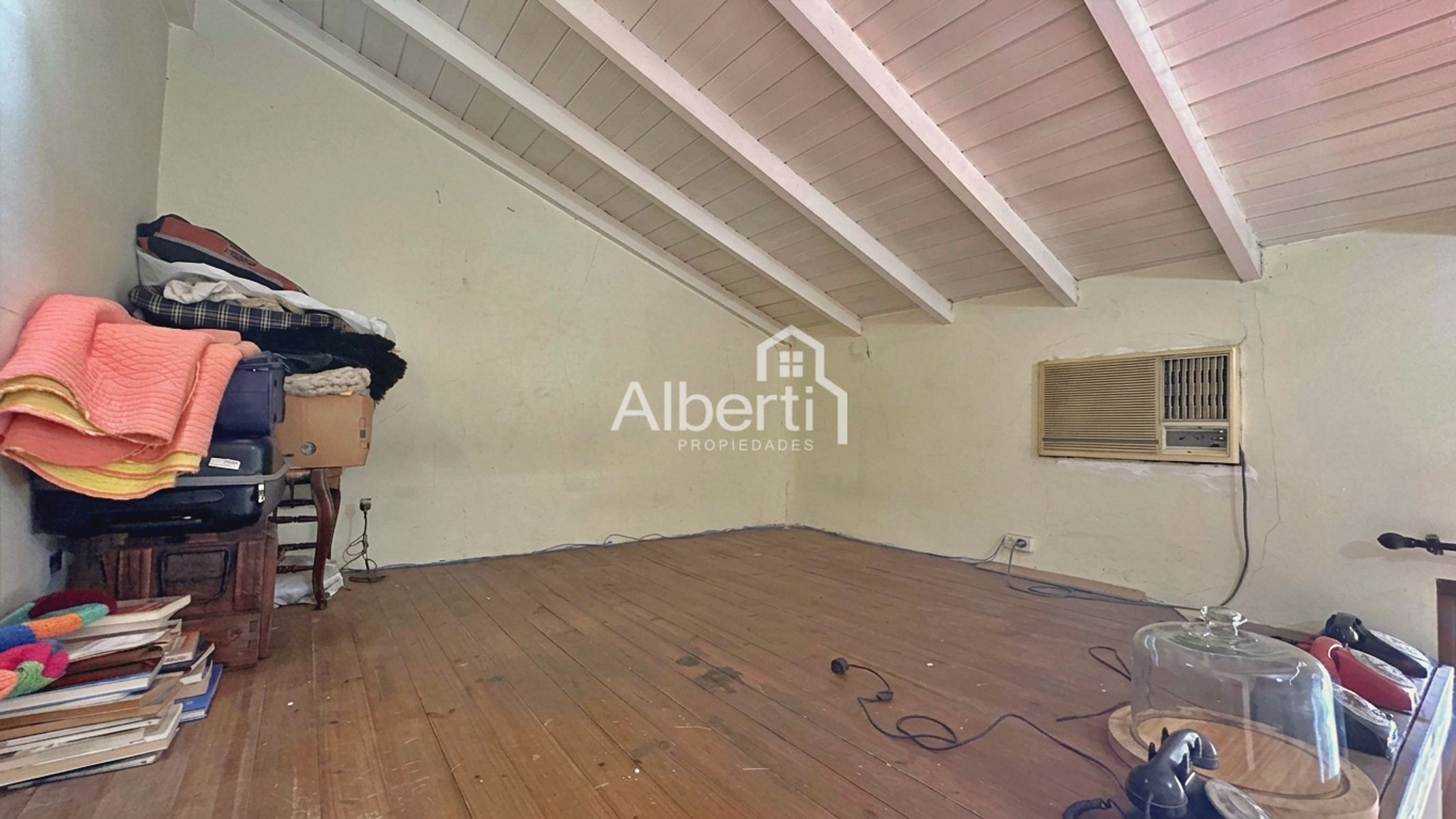 VENTA CHALET 4 AMBIENTES CON PARQUE Y PILETA EN HAEDO NORTE. - 33