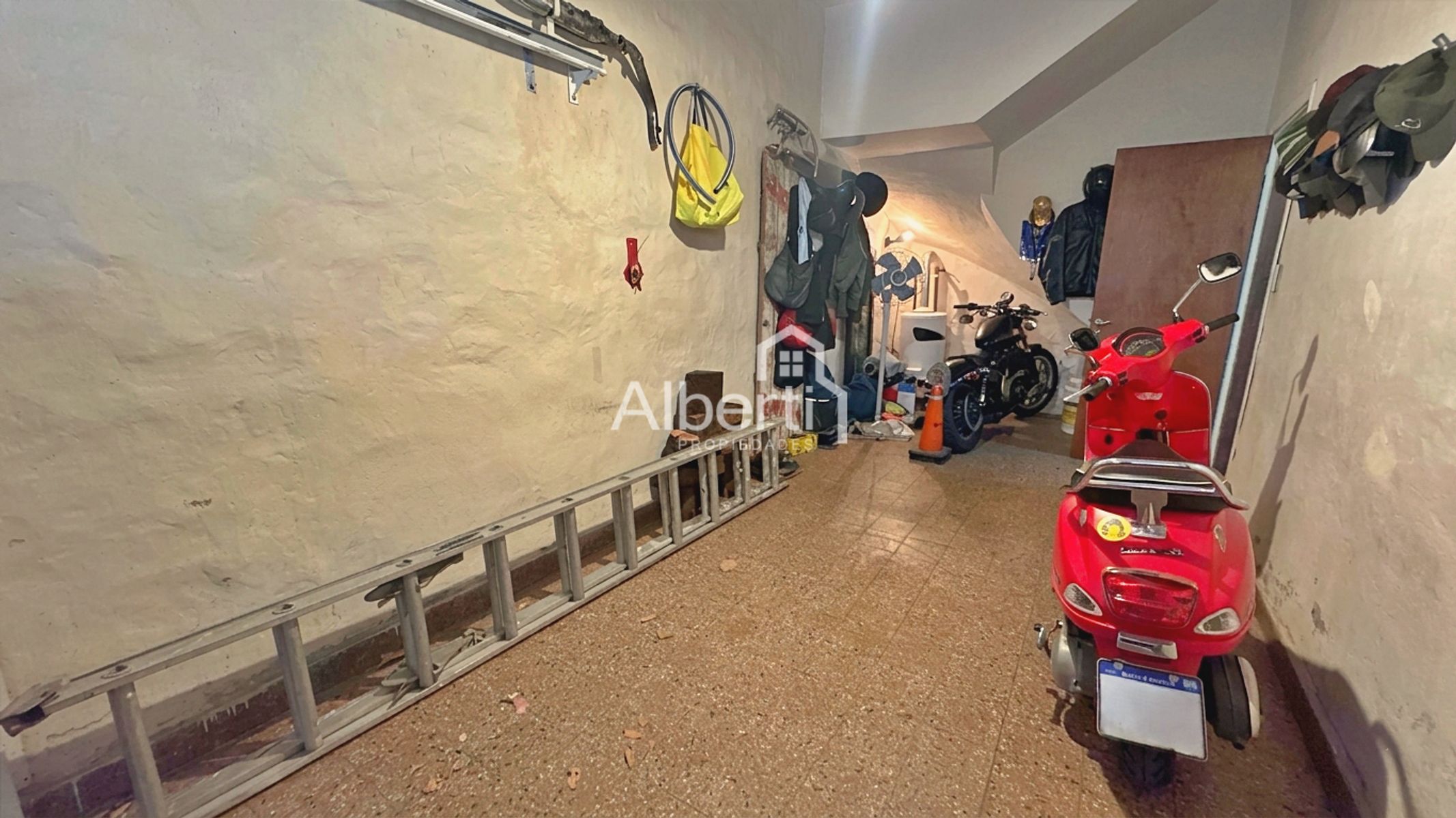 VENTA CHALET 4 AMBIENTES CON PARQUE Y PILETA EN HAEDO NORTE. - 34