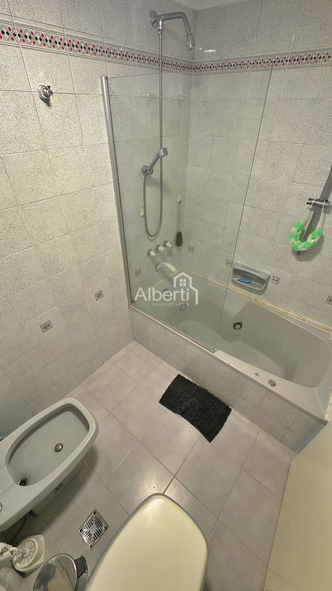 VENTA CHALET 5 AMBIENTES DE CATEGORÍA EN HAEDO NORTE | BARRIO GÜEMES. - 16