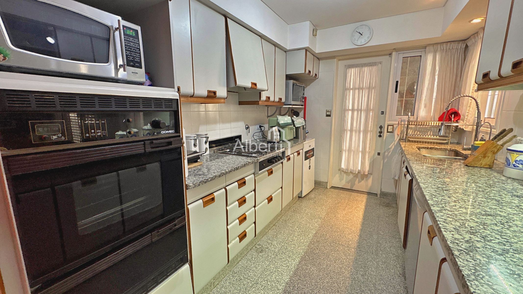 VENTA CHALET 5 AMBIENTES DE CATEGORÍA EN HAEDO NORTE | BARRIO GÜEMES. - 24