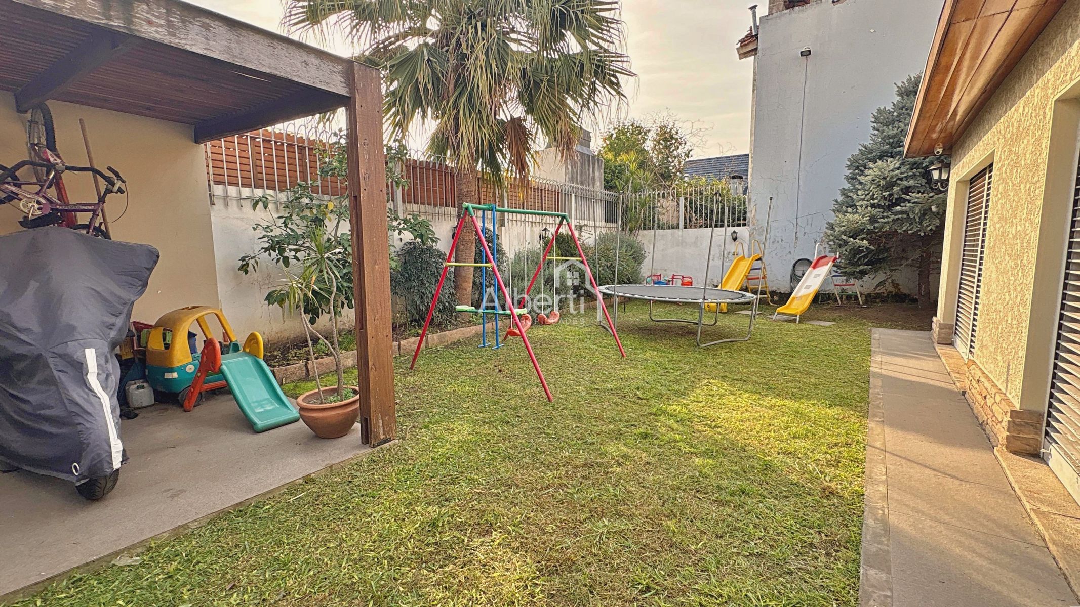VENTA CHALET 5 AMBIENTES DE CATEGORÍA EN HAEDO NORTE | BARRIO GÜEMES. - 37