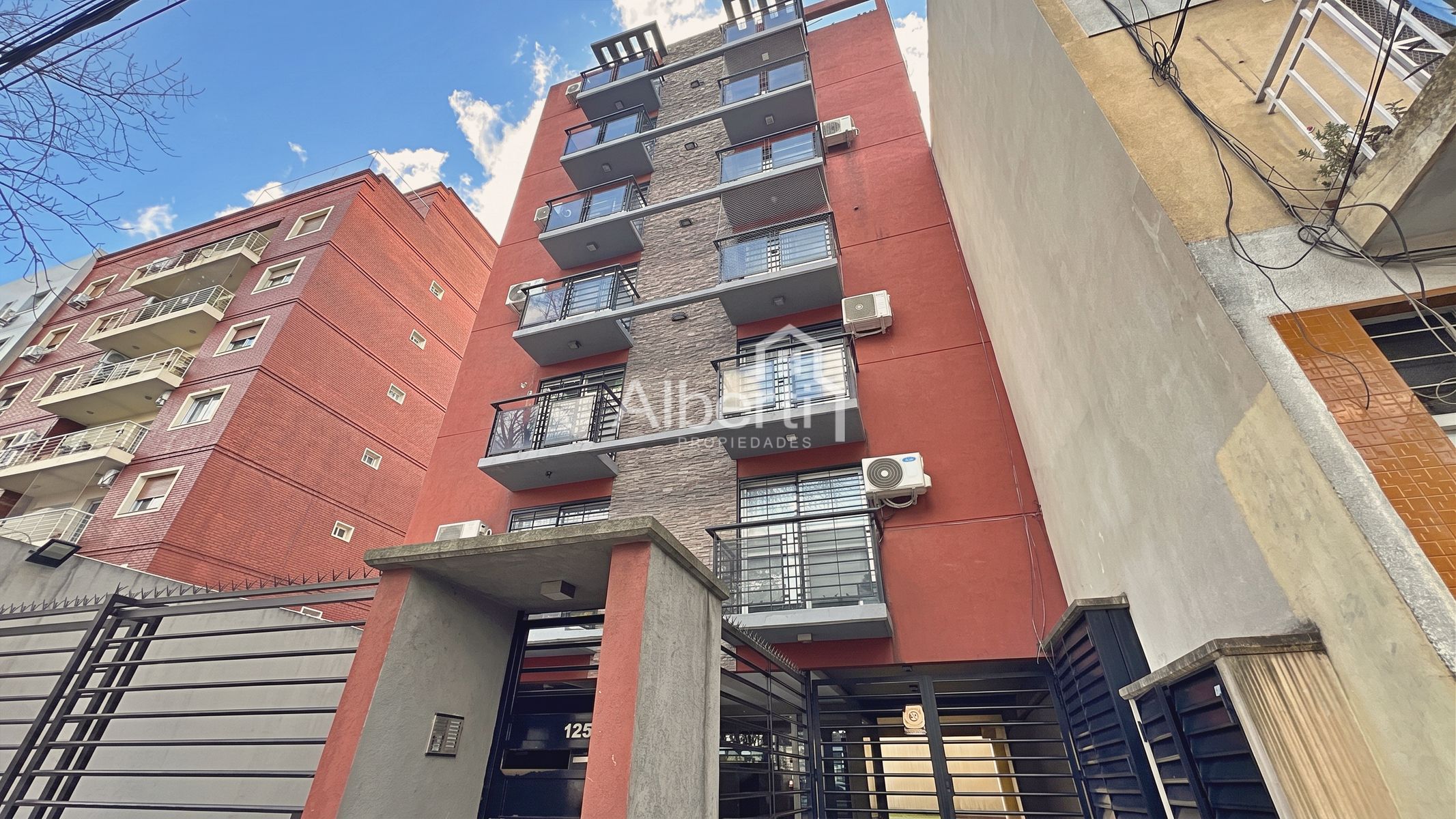 ALQUILER MODERNO DEPARTAMENTO 2 AMBIENTES EN HAEDO NORTE. - 1