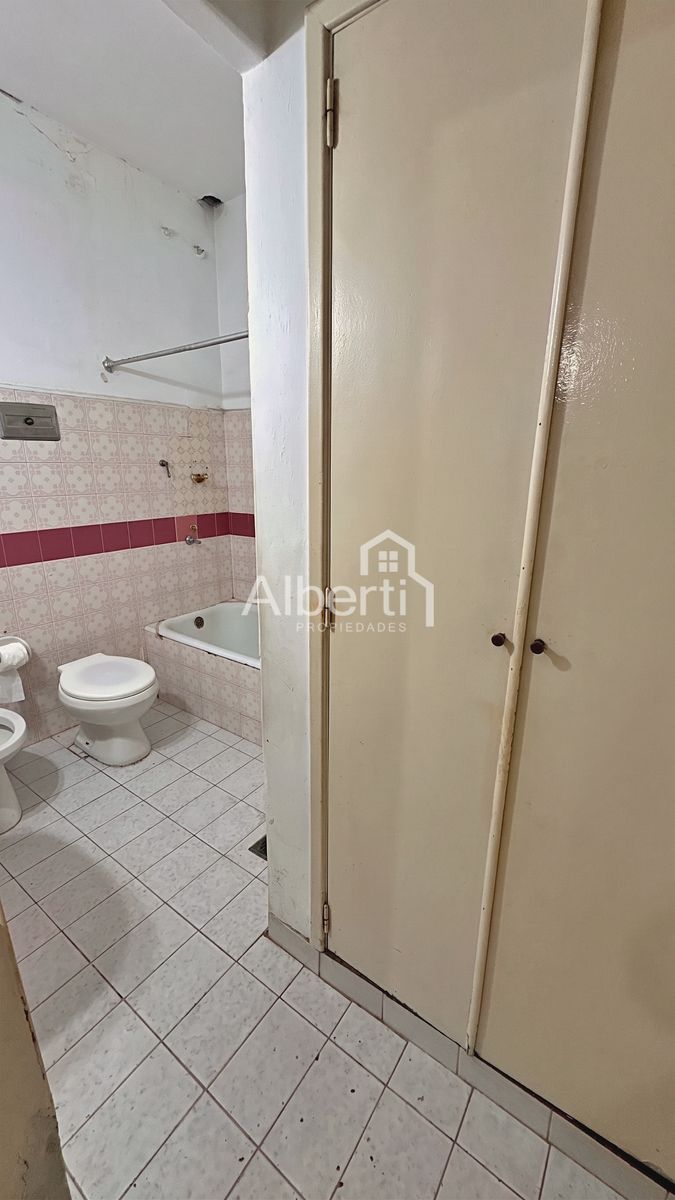 VENTA ESPACIOSO P.H 3 AMBIENTES EN LINIERS. - 11