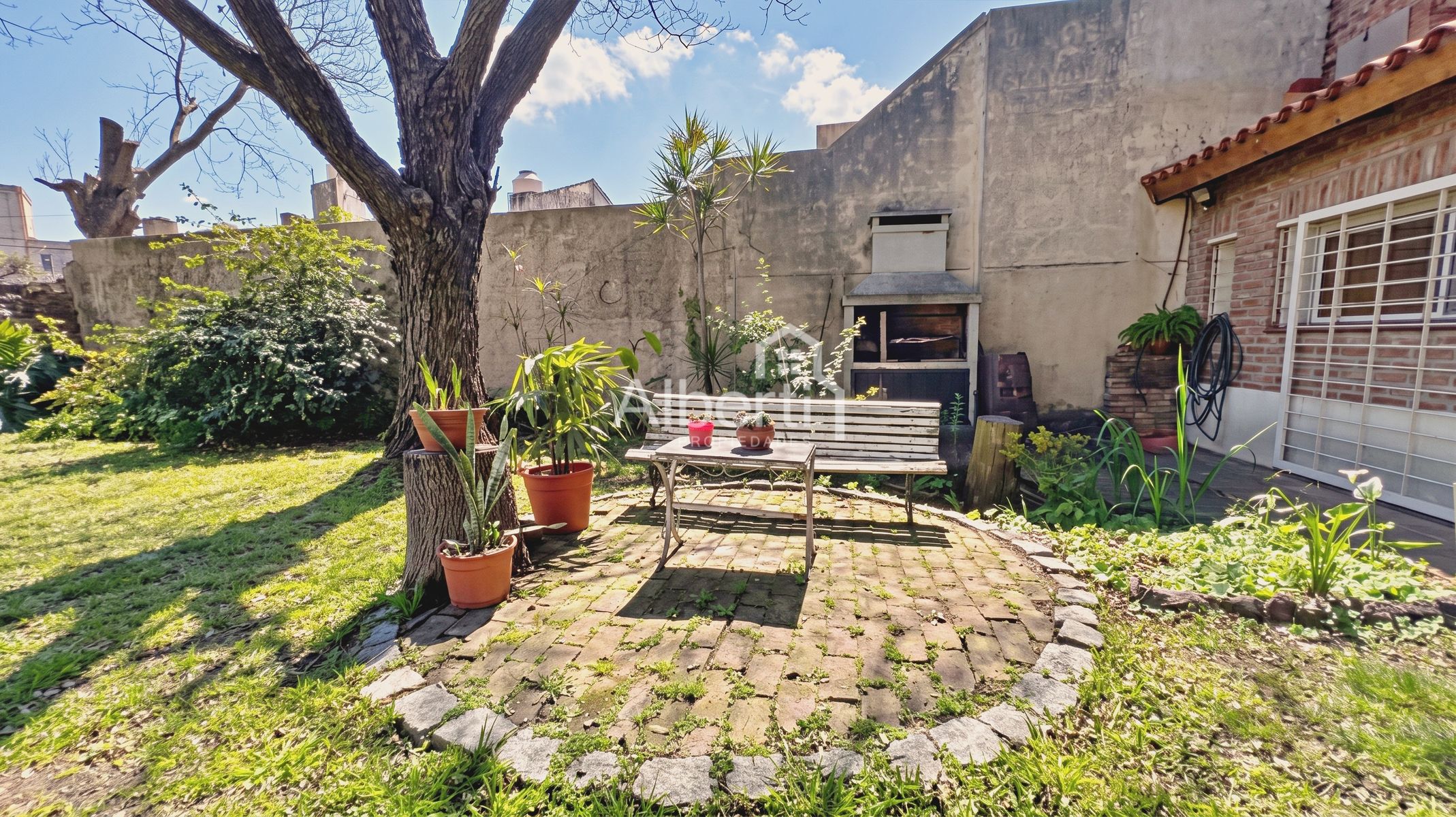 VENTA CHALET 4 AMBIENTES EN HAEDO NORTE CON GRAN PARQUE. - 29