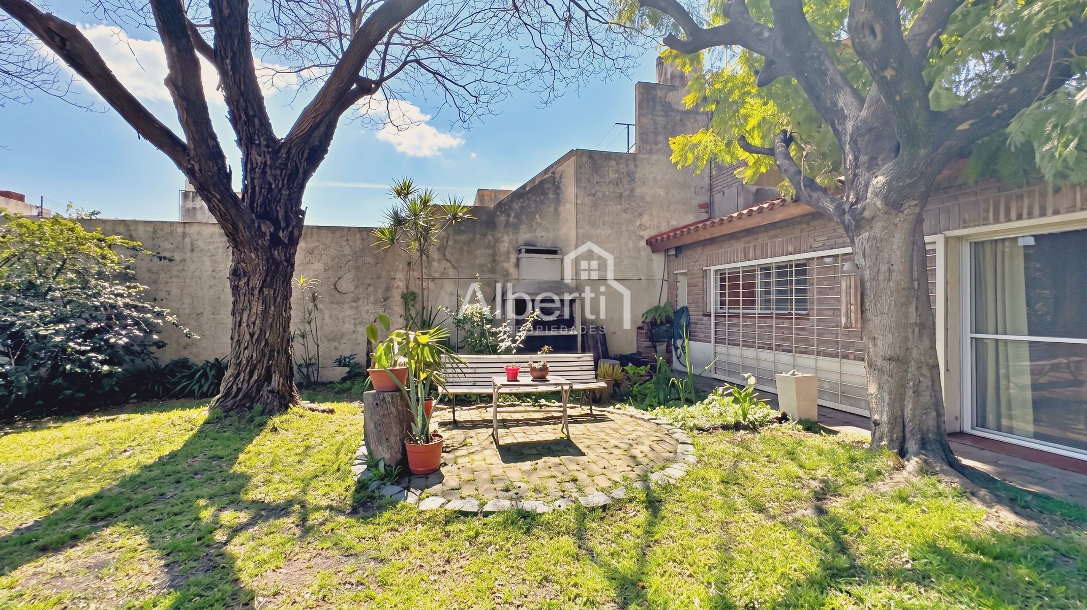 VENTA CHALET 4 AMBIENTES EN HAEDO NORTE CON GRAN PARQUE. - 30