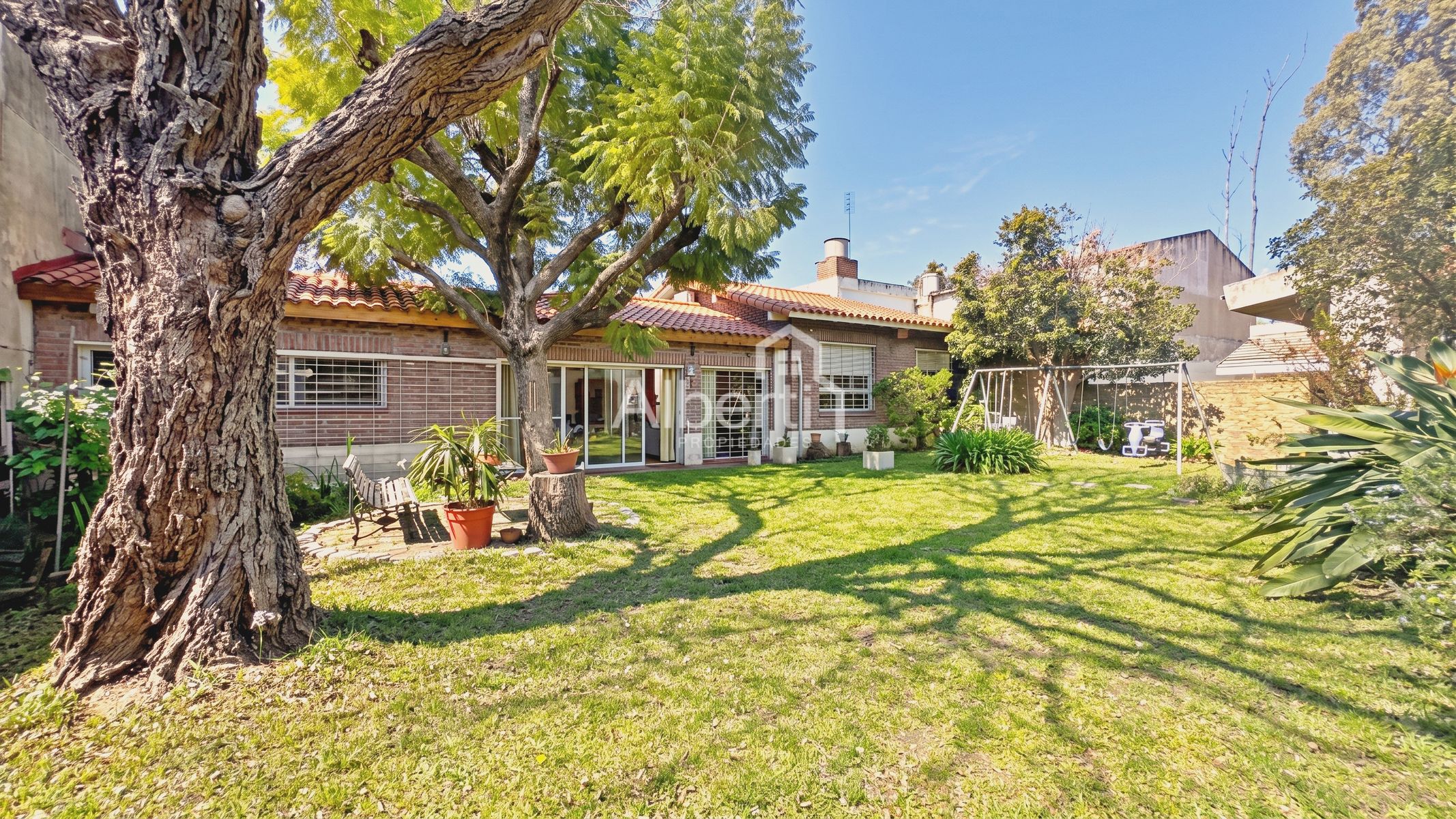 VENTA CHALET 4 AMBIENTES EN HAEDO NORTE CON GRAN PARQUE. - 31
