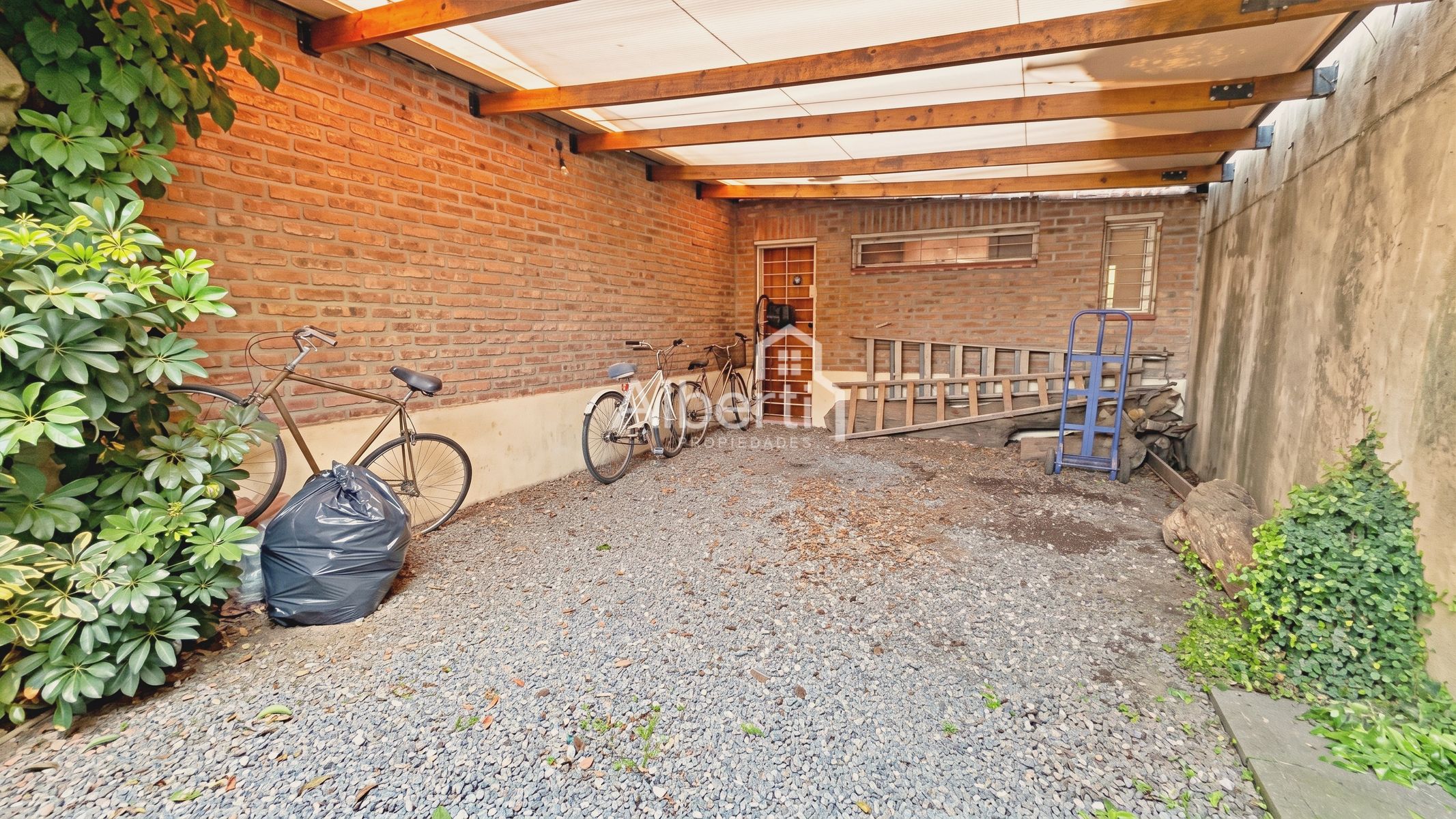 VENTA CHALET 4 AMBIENTES EN HAEDO NORTE CON GRAN PARQUE. - 39