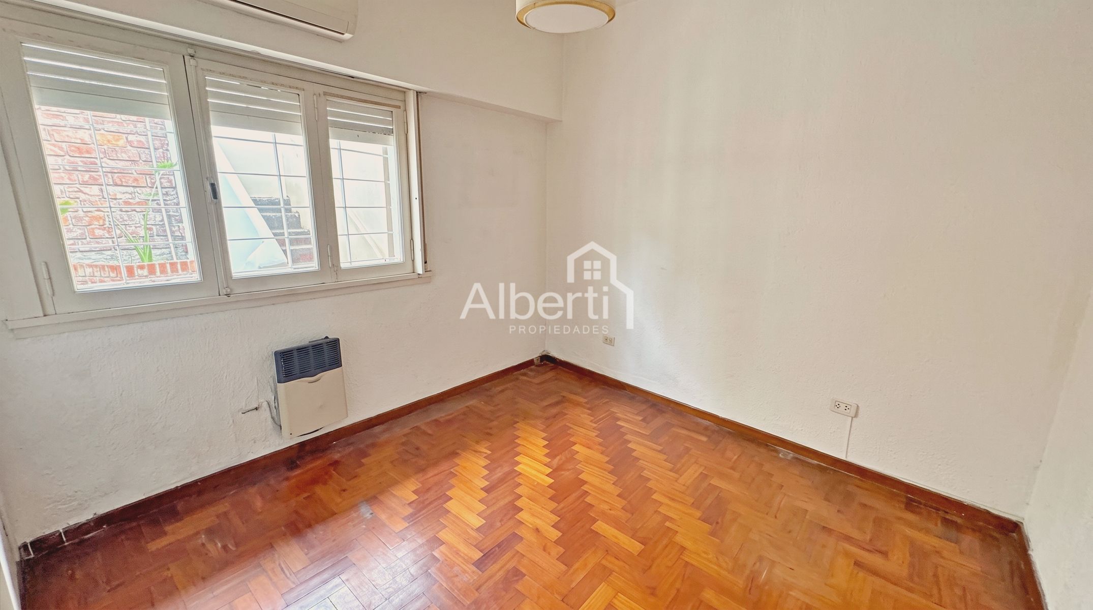 ALQUILER CASA 3 AMBIENTES CON PARQUE EN HAEDO NORTE - BARRIO GÜEMES. — foto 14