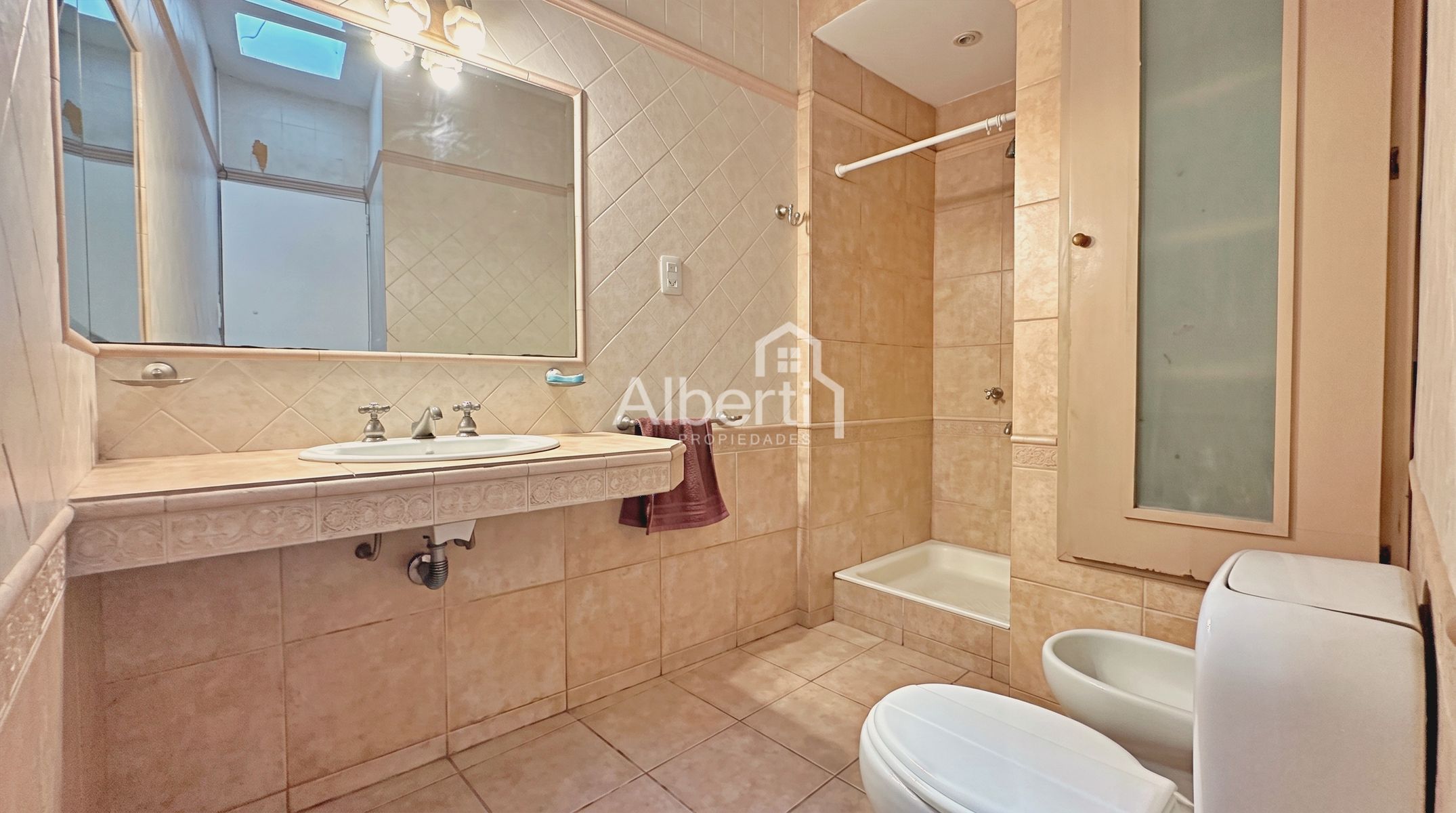 ALQUILER CASA 3 AMBIENTES CON PARQUE EN HAEDO NORTE - BARRIO GÜEMES. - 19