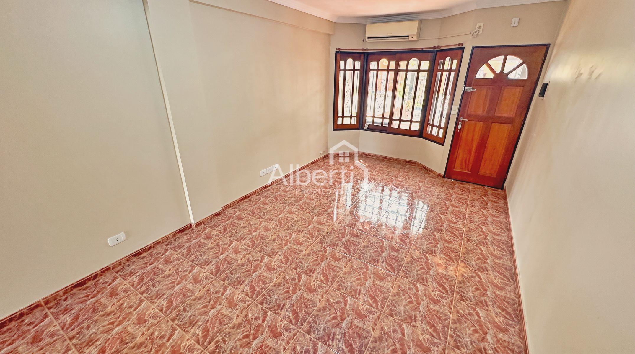 VENTA TRIPLEX 4 AMBIENTES EN HAEDO SUR CON PATIO. — foto 4