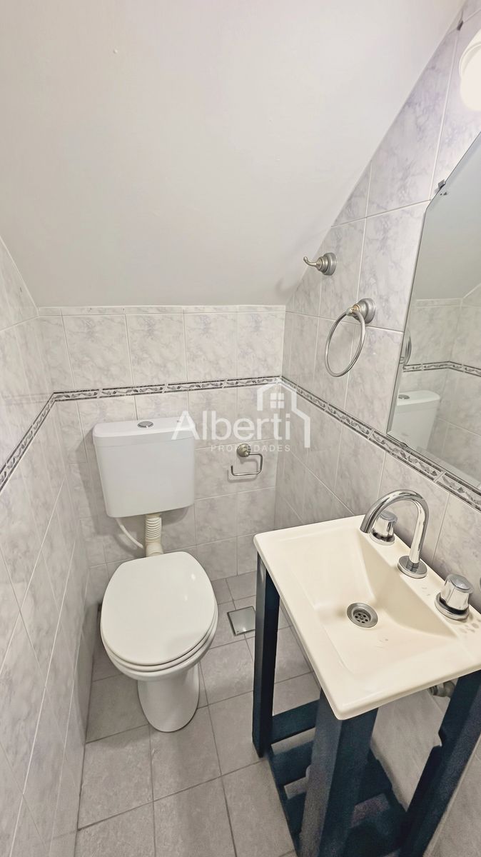VENTA TRIPLEX 4 AMBIENTES EN HAEDO SUR CON PATIO. — foto 8
