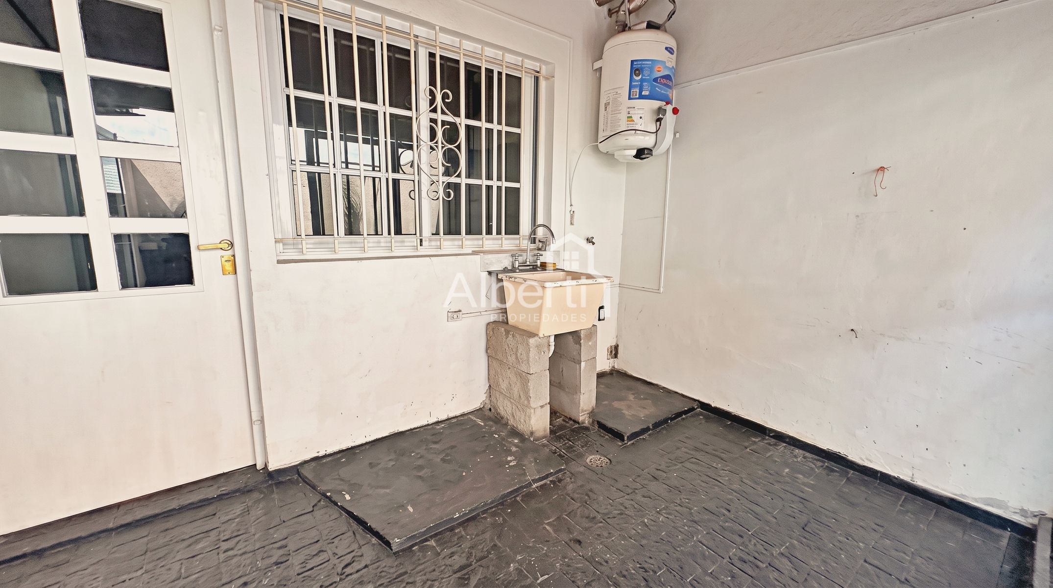 VENTA TRIPLEX 4 AMBIENTES EN HAEDO SUR CON PATIO. — foto 12