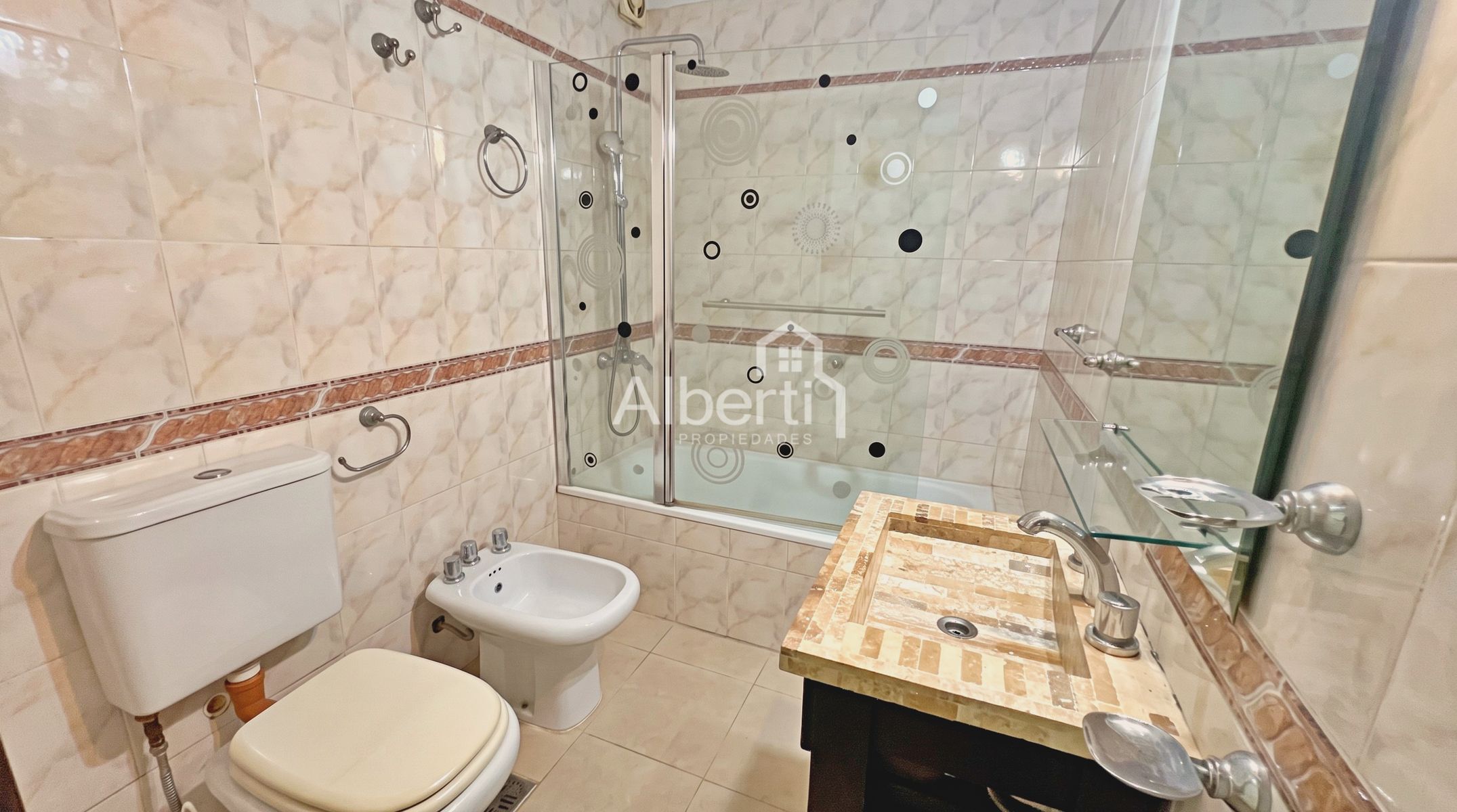 VENTA TRIPLEX 4 AMBIENTES EN HAEDO SUR CON PATIO. - 17