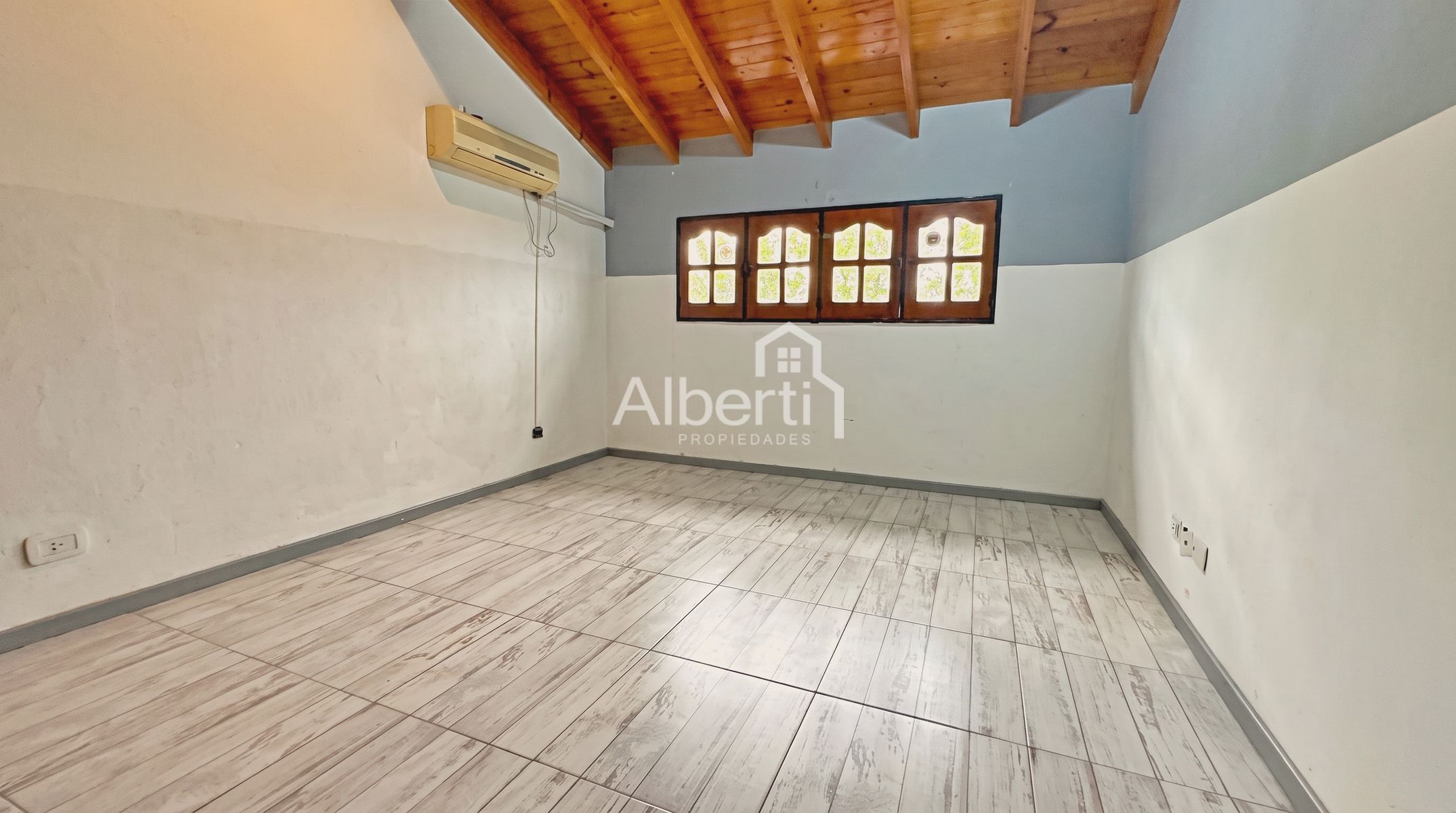 VENTA TRIPLEX 4 AMBIENTES EN HAEDO SUR CON PATIO. - 20