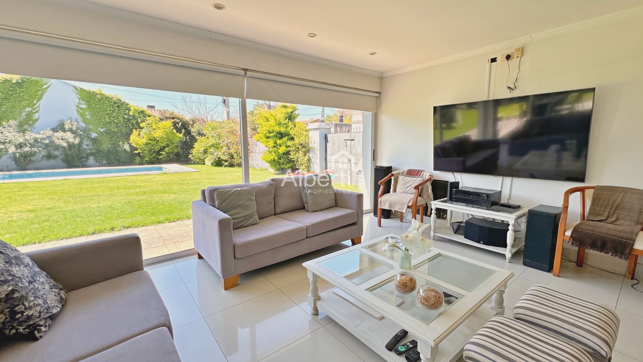 VENTA PROPIEDAD 5 AMBIENTES DE CATEGORÍA EN HAEDO CHICO. - 24