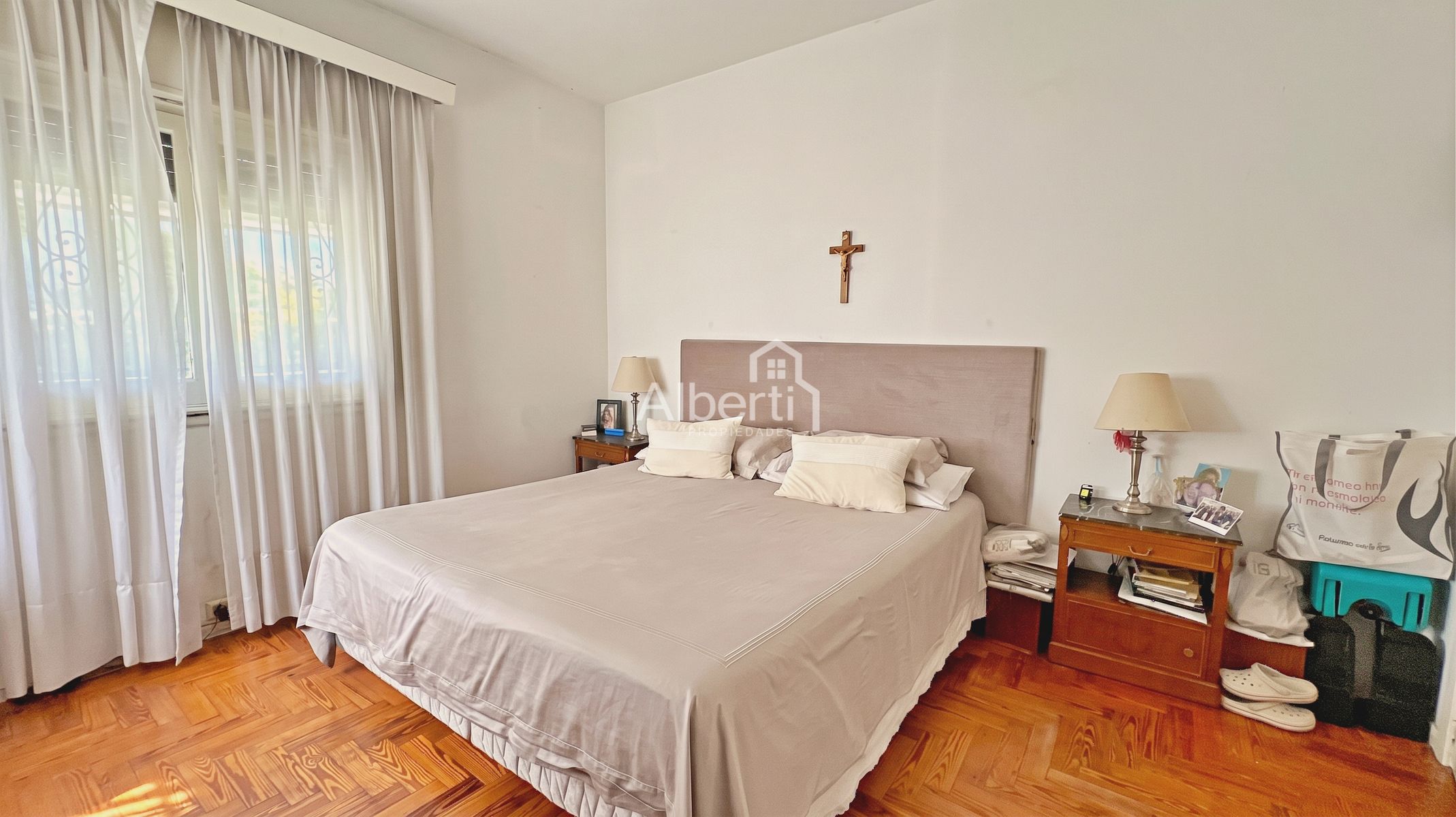 VENTA PROPIEDAD 5 AMBIENTES DE CATEGORÍA EN HAEDO CHICO. - 33