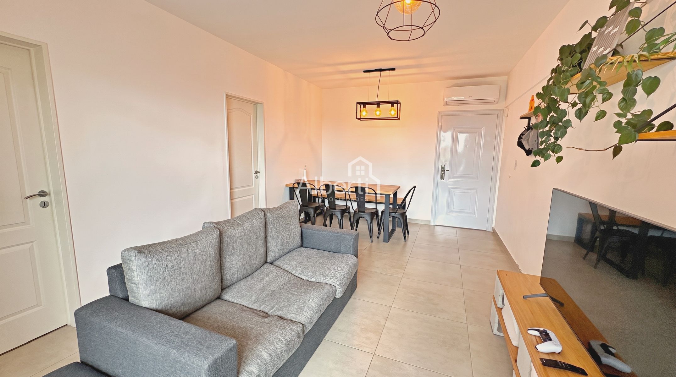 VENTA MODERNO DEPARTAMENTO 2 AMBIENTES CON COCHERA EN HAEDO NORTE. — foto 7
