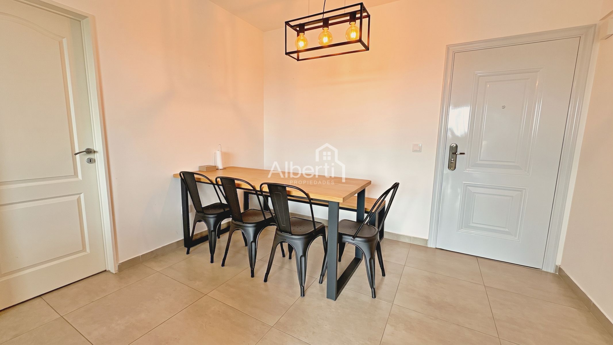VENTA MODERNO DEPARTAMENTO 2 AMBIENTES CON COCHERA EN HAEDO NORTE. — foto 9