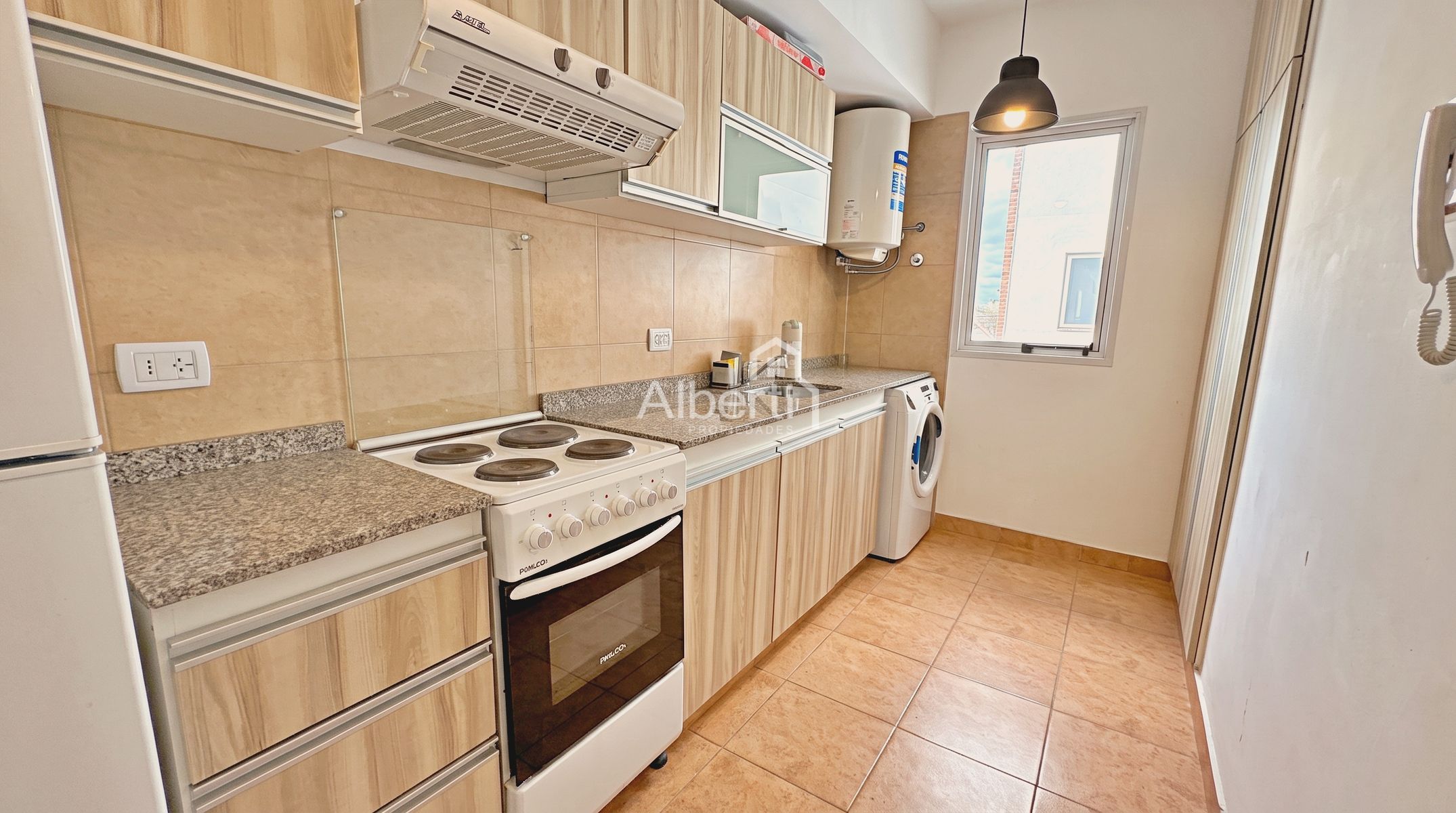 VENTA MODERNO DEPARTAMENTO 2 AMBIENTES CON COCHERA EN HAEDO NORTE. — foto 13