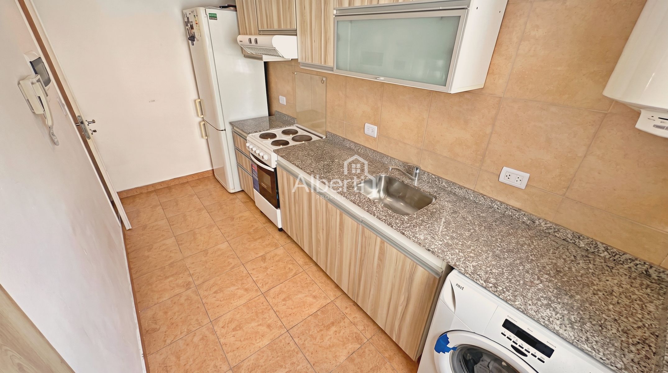 VENTA MODERNO DEPARTAMENTO 2 AMBIENTES CON COCHERA EN HAEDO NORTE. — foto 15